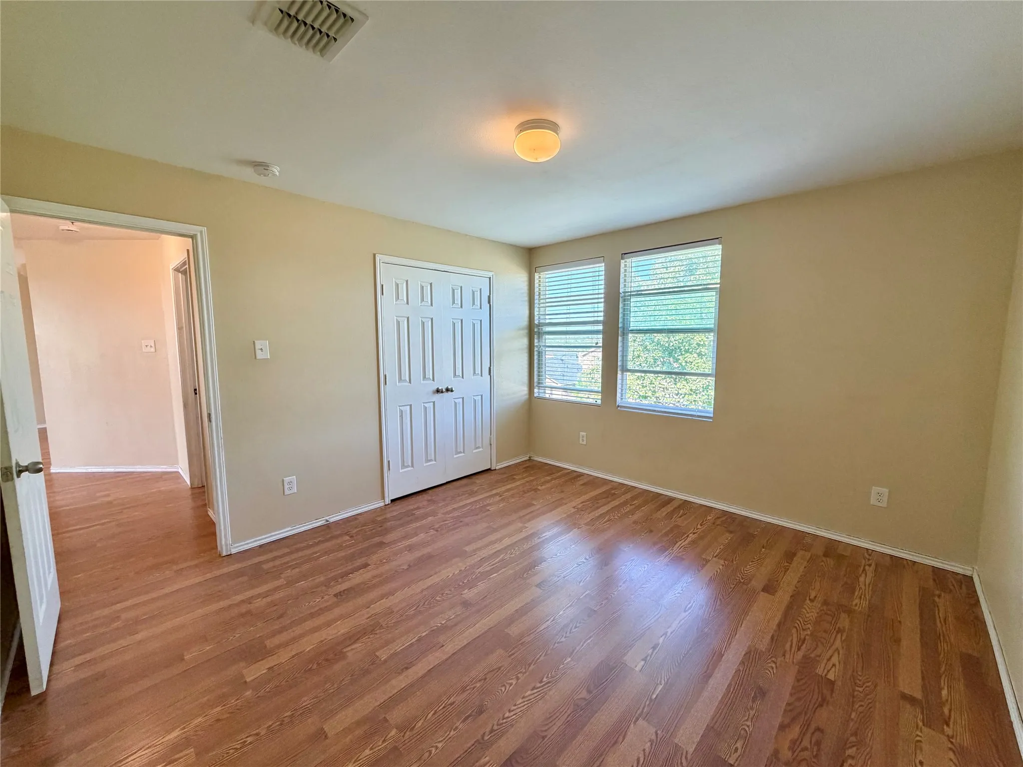 Single Family Residence For Rent in Dallas County , 2732 Ingram Circle, Mesquite, Texas 75181, 5 Bedroom, 3 Bathroom, 2 Garage spaces, 2,989 Sqft, built in 2005, mls#21357753, Real Estate Agent in Mesquite, Homes For Rent in Dallas county, Homes For Rent in Mesquite, Realtor in Mesquite Texas, Real Estate Brokerage Independent Realty Texas, Luminita Cordes Realtor