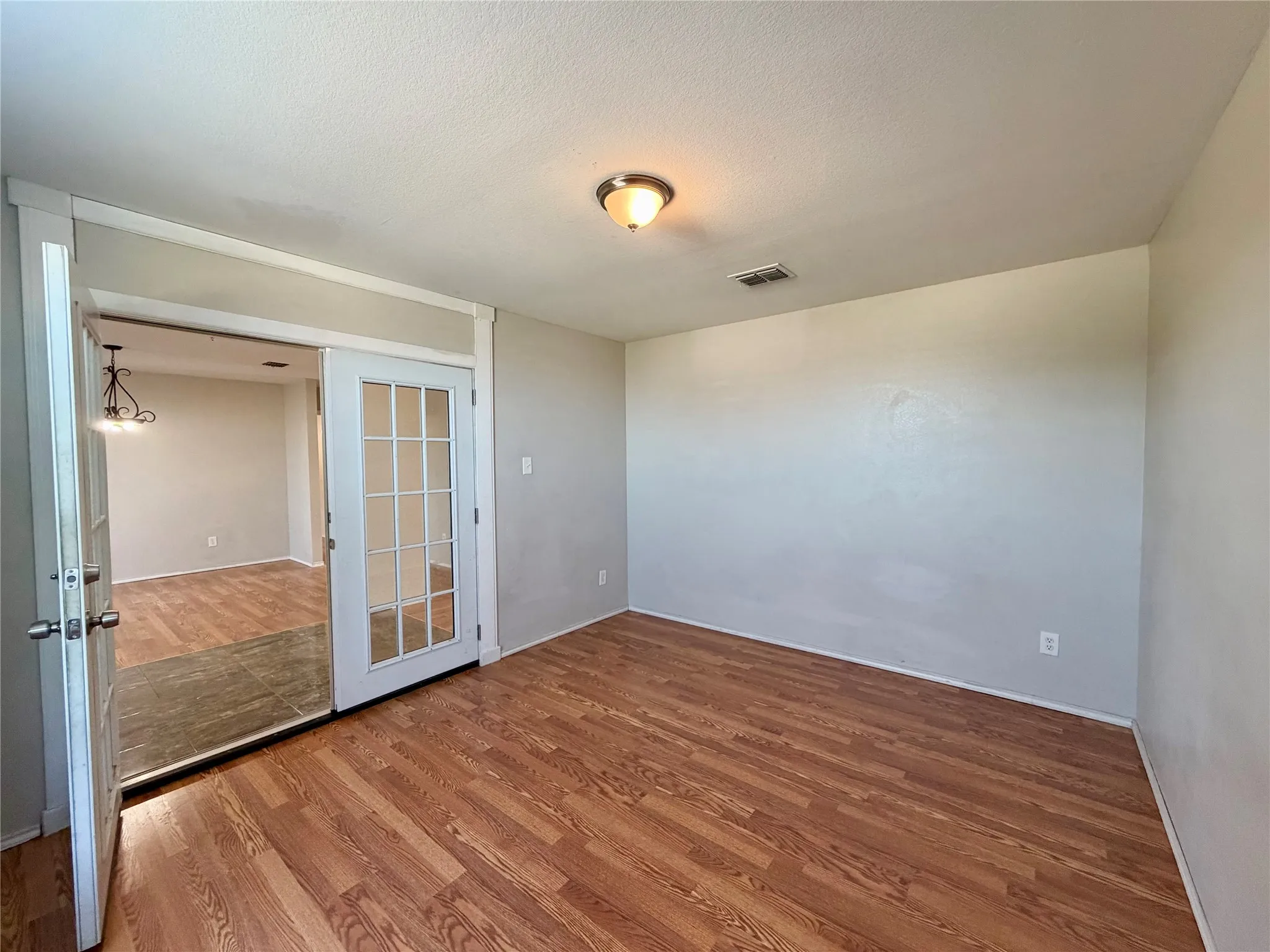 Single Family Residence For Rent in Dallas County , 2732 Ingram Circle, Mesquite, Texas 75181, 5 Bedroom, 3 Bathroom, 2 Garage spaces, 2,989 Sqft, built in 2005, mls#21357753, Real Estate Agent in Mesquite, Homes For Rent in Dallas county, Homes For Rent in Mesquite, Realtor in Mesquite Texas, Real Estate Brokerage Independent Realty Texas, Luminita Cordes Realtor