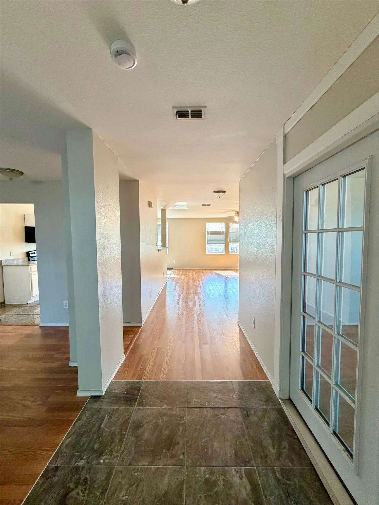 Single Family Residence For Rent in Dallas County , 2732 Ingram Circle, Mesquite, Texas 75181, 5 Bedroom, 3 Bathroom, 2 Garage spaces, 2,989 Sqft, built in 2005, mls#21357753, Real Estate Agent in Mesquite, Homes For Rent in Dallas county, Homes For Rent in Mesquite, Realtor in Mesquite Texas, Real Estate Brokerage Independent Realty Texas, Luminita Cordes Realtor