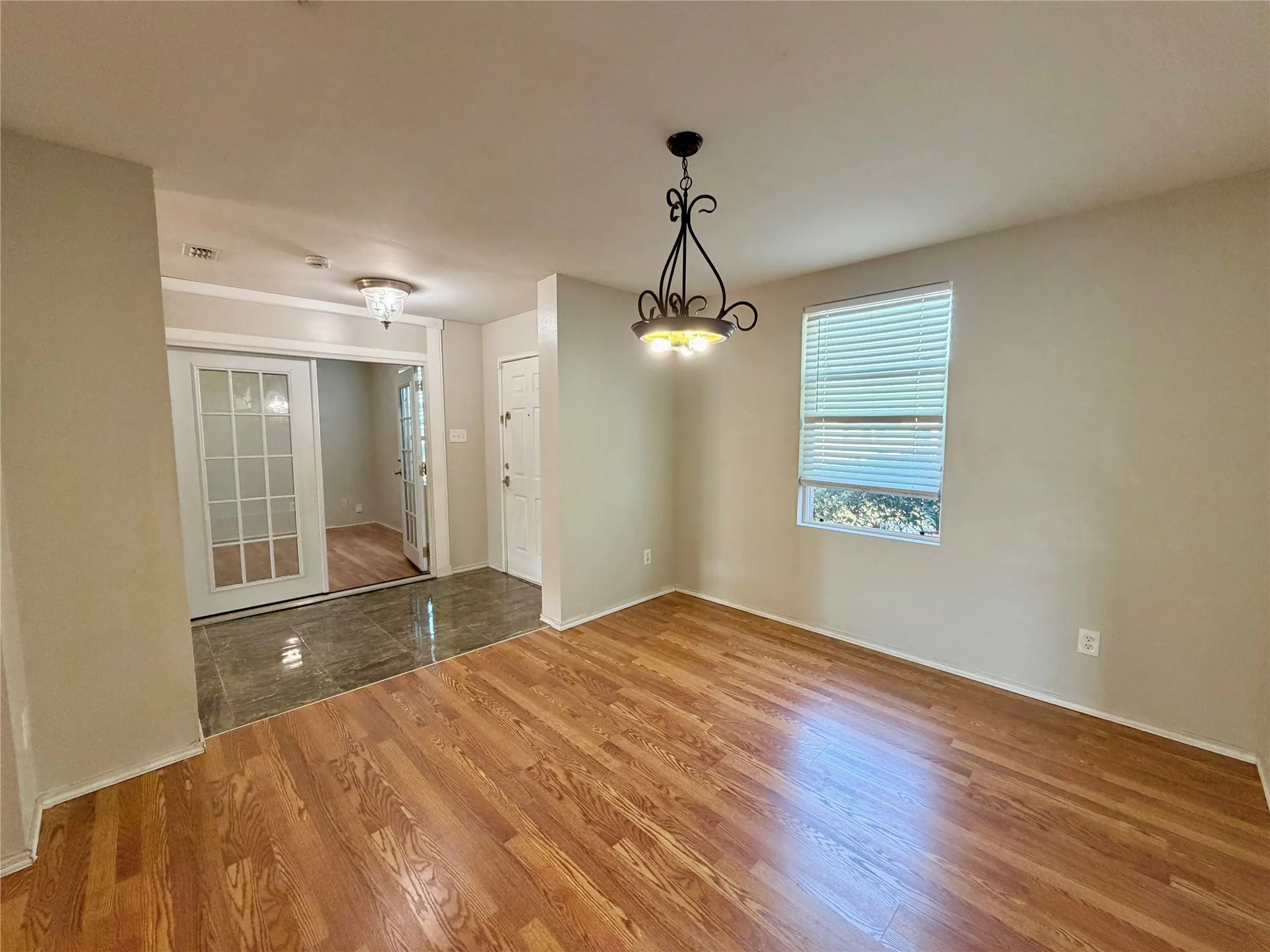 Single Family Residence For Rent in Dallas County , 2732 Ingram Circle, Mesquite, Texas 75181, 5 Bedroom, 3 Bathroom, 2 Garage spaces, 2,989 Sqft, built in 2005, mls#21357753, Real Estate Agent in Mesquite, Homes For Rent in Dallas county, Homes For Rent in Mesquite, Realtor in Mesquite Texas, Real Estate Brokerage Independent Realty Texas, Luminita Cordes Realtor
