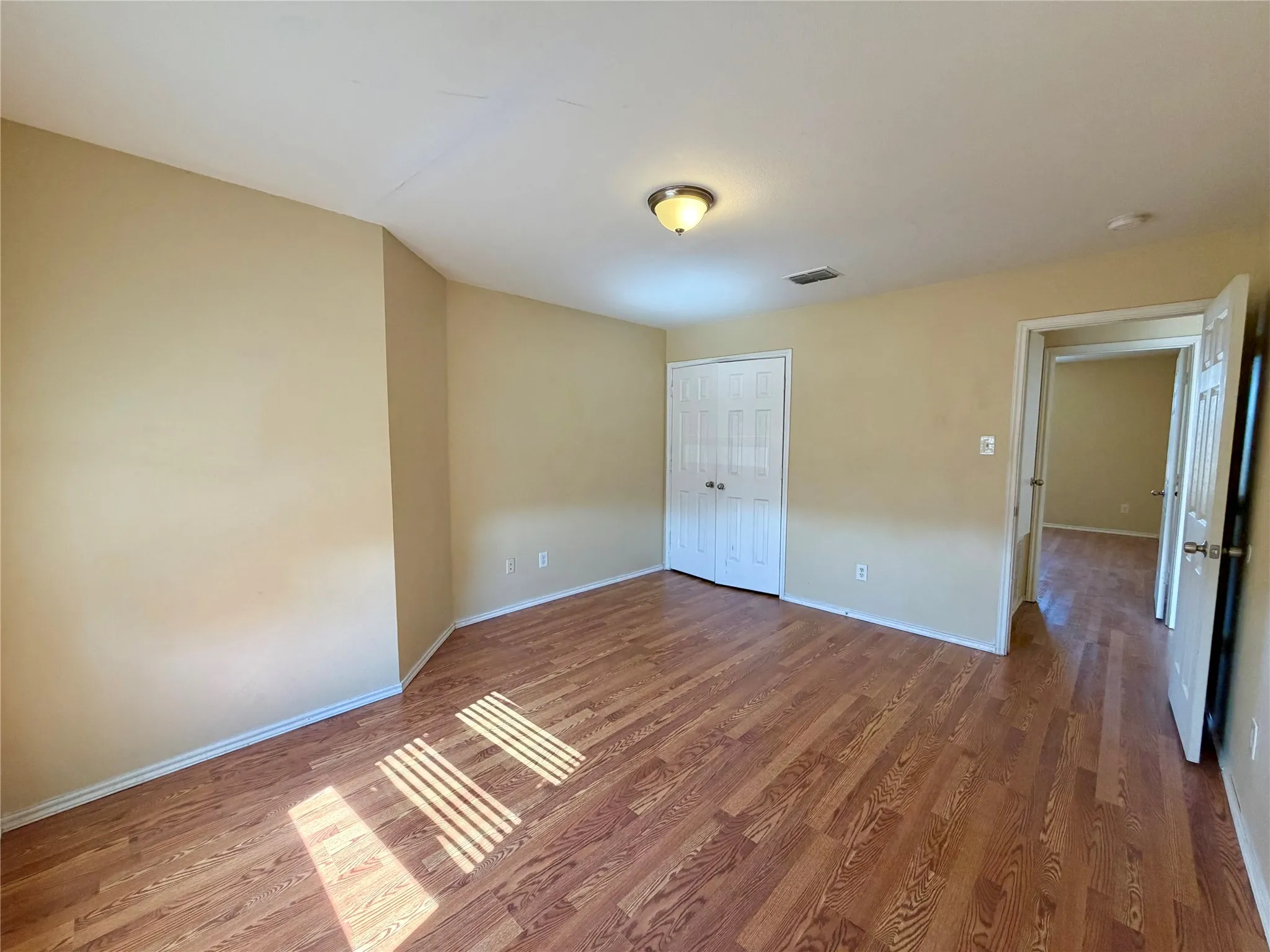 Single Family Residence For Rent in Dallas County , 2732 Ingram Circle, Mesquite, Texas 75181, 5 Bedroom, 3 Bathroom, 2 Garage spaces, 2,989 Sqft, built in 2005, mls#21357753, Real Estate Agent in Mesquite, Homes For Rent in Dallas county, Homes For Rent in Mesquite, Realtor in Mesquite Texas, Real Estate Brokerage Independent Realty Texas, Luminita Cordes Realtor