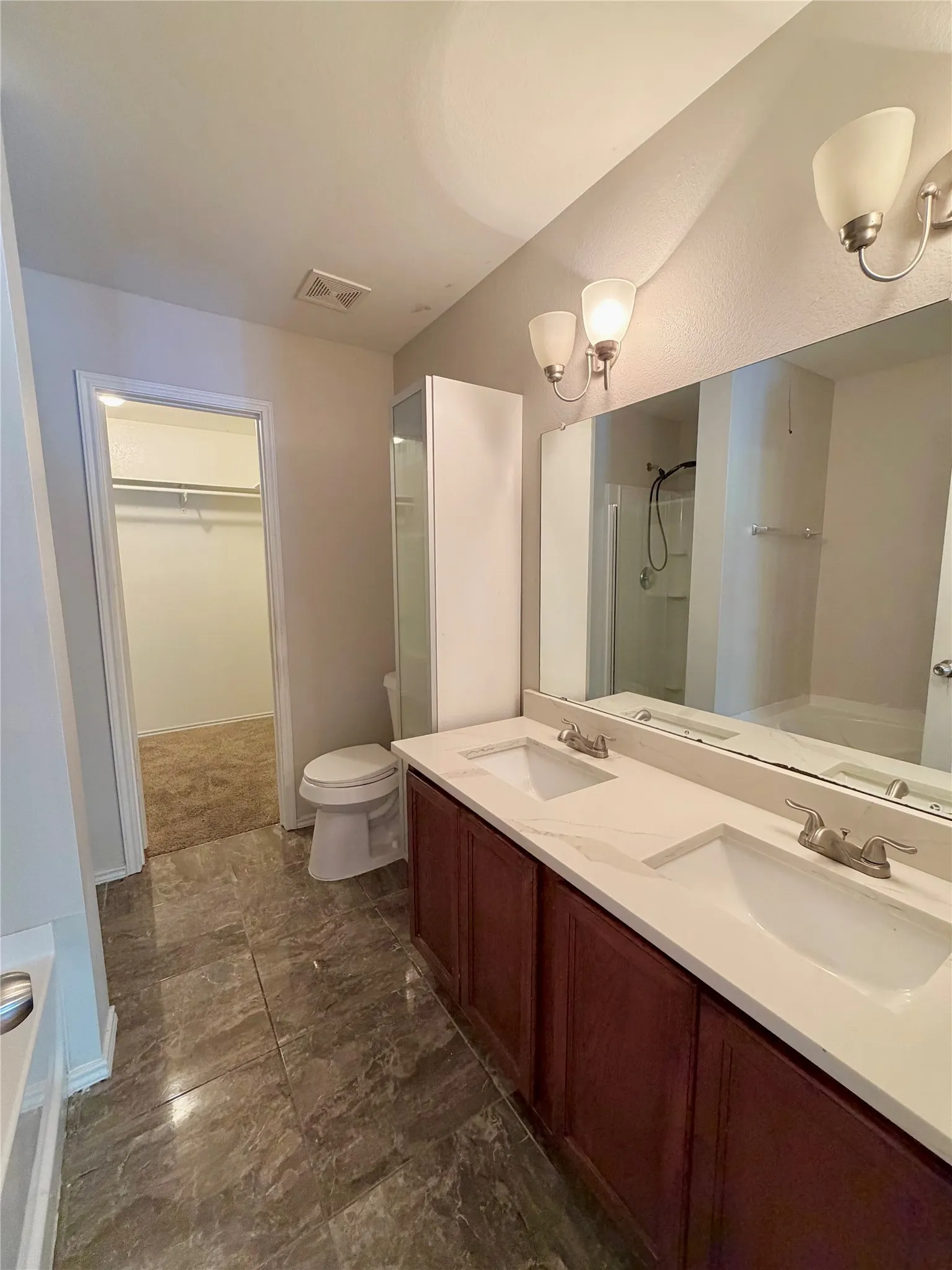 Single Family Residence For Rent in Dallas County , 2732 Ingram Circle, Mesquite, Texas 75181, 5 Bedroom, 3 Bathroom, 2 Garage spaces, 2,989 Sqft, built in 2005, mls#21357753, Real Estate Agent in Mesquite, Homes For Rent in Dallas county, Homes For Rent in Mesquite, Realtor in Mesquite Texas, Real Estate Brokerage Independent Realty Texas, Luminita Cordes Realtor