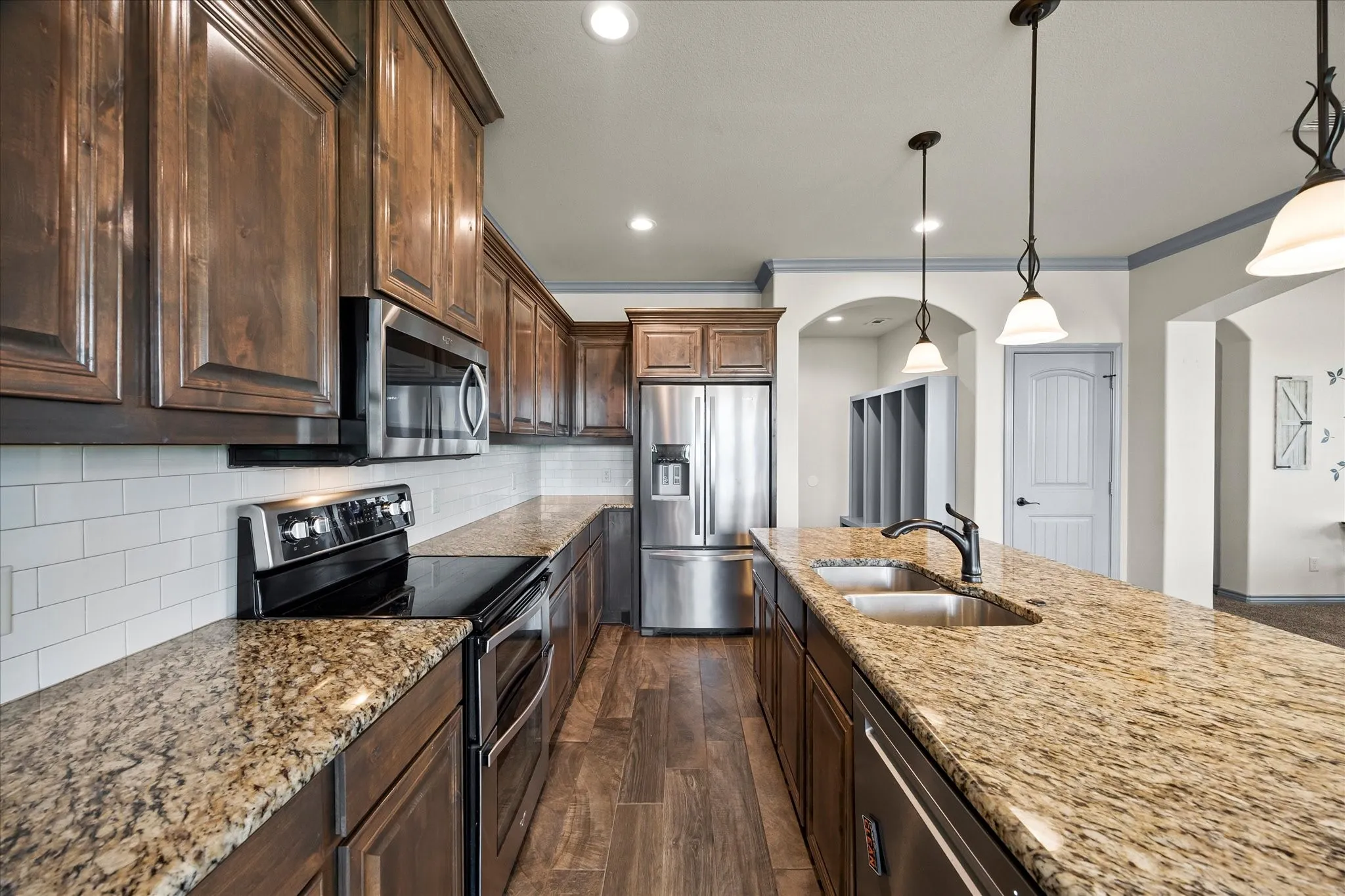 Single Family Residence For Sale in Kaufman County , 10551 County Road 155a, Kaufman, Texas 75142, 6 Bedroom, 4 Bathroom, Garage spaces, 2,951 Sqft, built in 2018, mls#21356709, Real Estate Agent in Kaufman, Homes For Sale in Kaufman county, Homes For Sale in Kaufman, Realtor in Kaufman Texas, Real Estate Brokerage Independent Realty Texas, Luminita Cordes Realtor