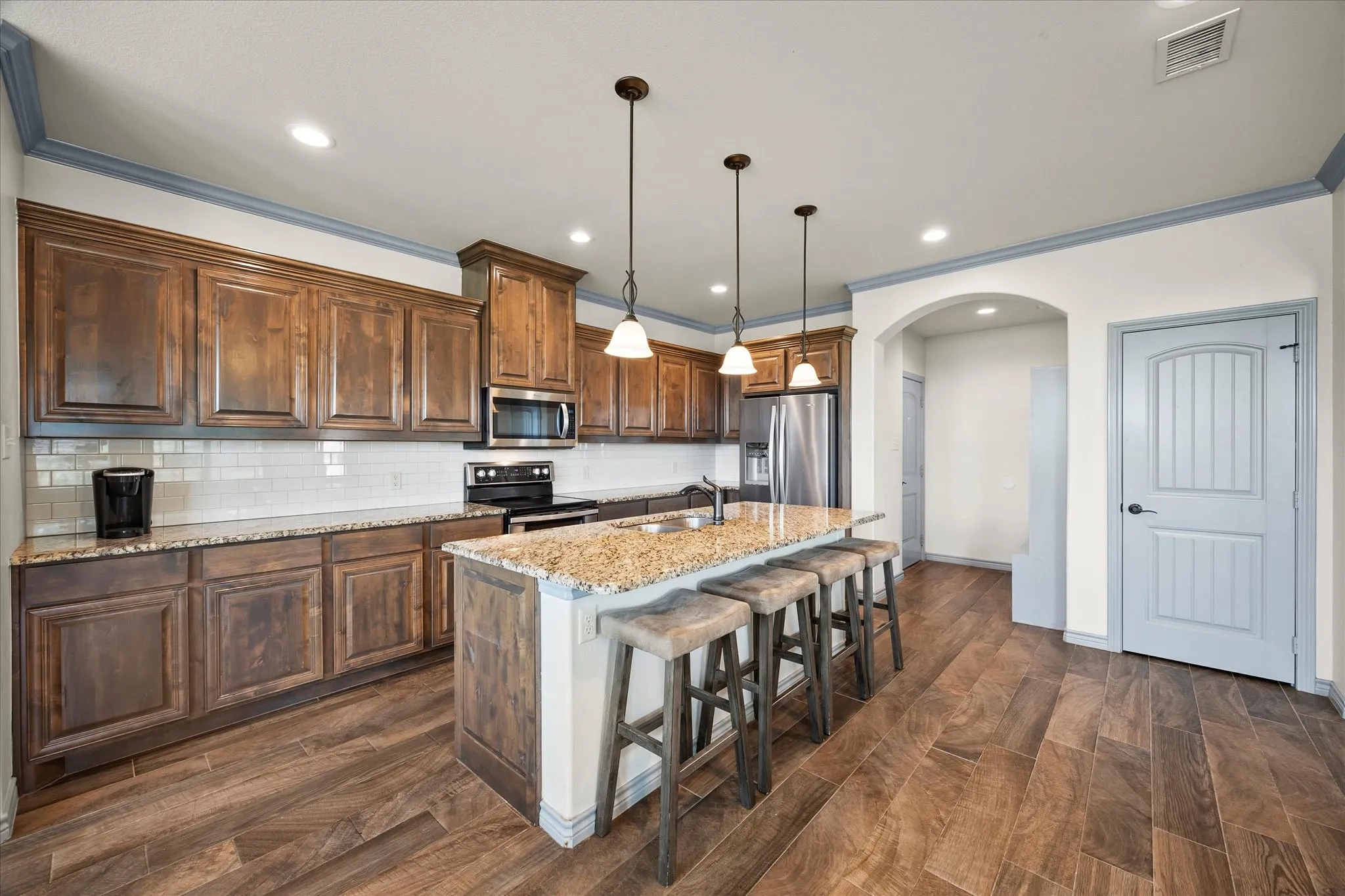 Single Family Residence For Sale in Kaufman County , 10551 County Road 155a, Kaufman, Texas 75142, 6 Bedroom, 4 Bathroom, Garage spaces, 2,951 Sqft, built in 2018, mls#21356709, Real Estate Agent in Kaufman, Homes For Sale in Kaufman county, Homes For Sale in Kaufman, Realtor in Kaufman Texas, Real Estate Brokerage Independent Realty Texas, Luminita Cordes Realtor