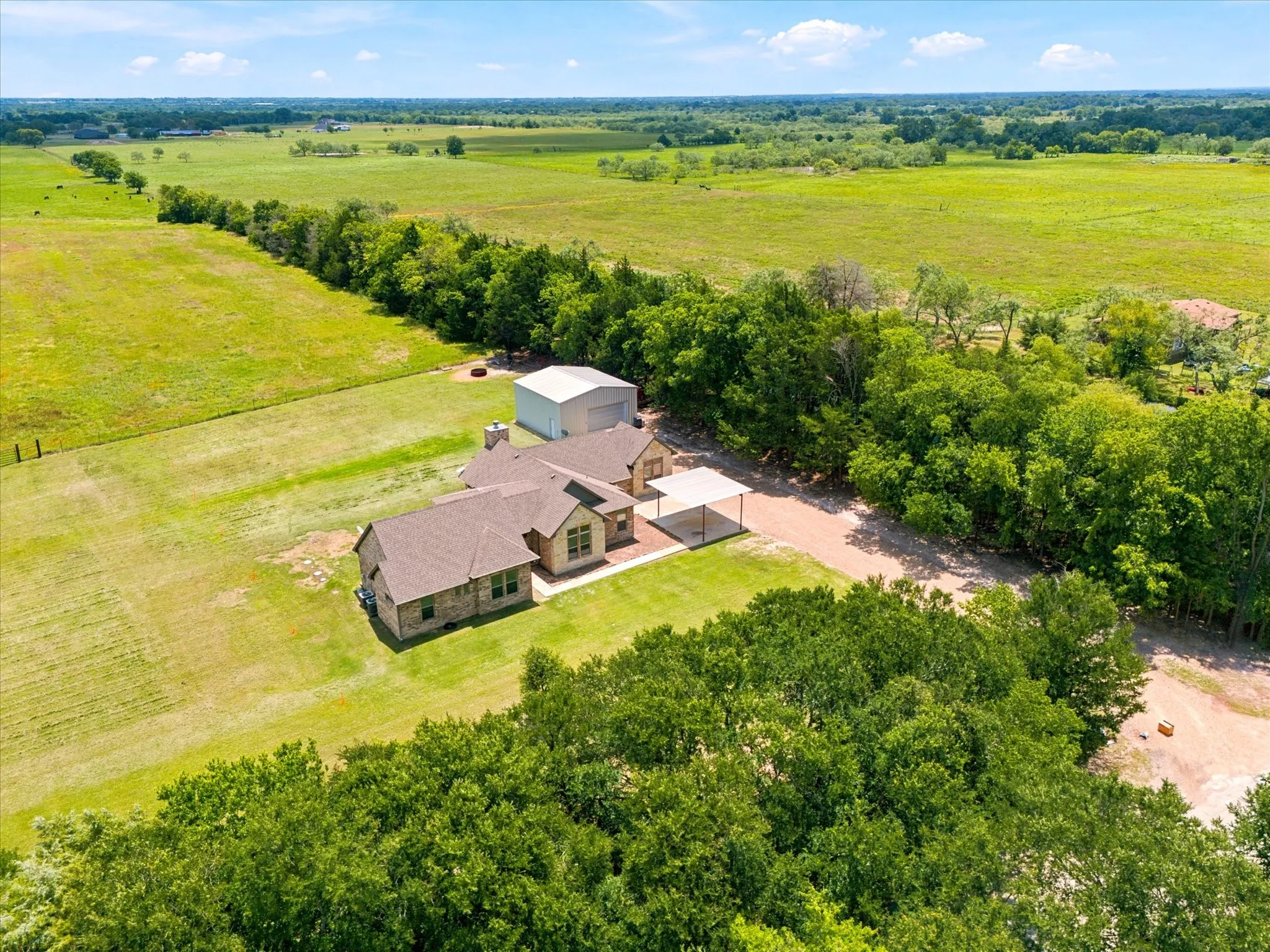 Single Family Residence For Sale in Kaufman County , 10551 County Road 155a, Kaufman, Texas 75142, 6 Bedroom, 4 Bathroom, Garage spaces, 2,951 Sqft, built in 2018, mls#21356709, Real Estate Agent in Kaufman, Homes For Sale in Kaufman county, Homes For Sale in Kaufman, Realtor in Kaufman Texas, Real Estate Brokerage Independent Realty Texas, Luminita Cordes Realtor