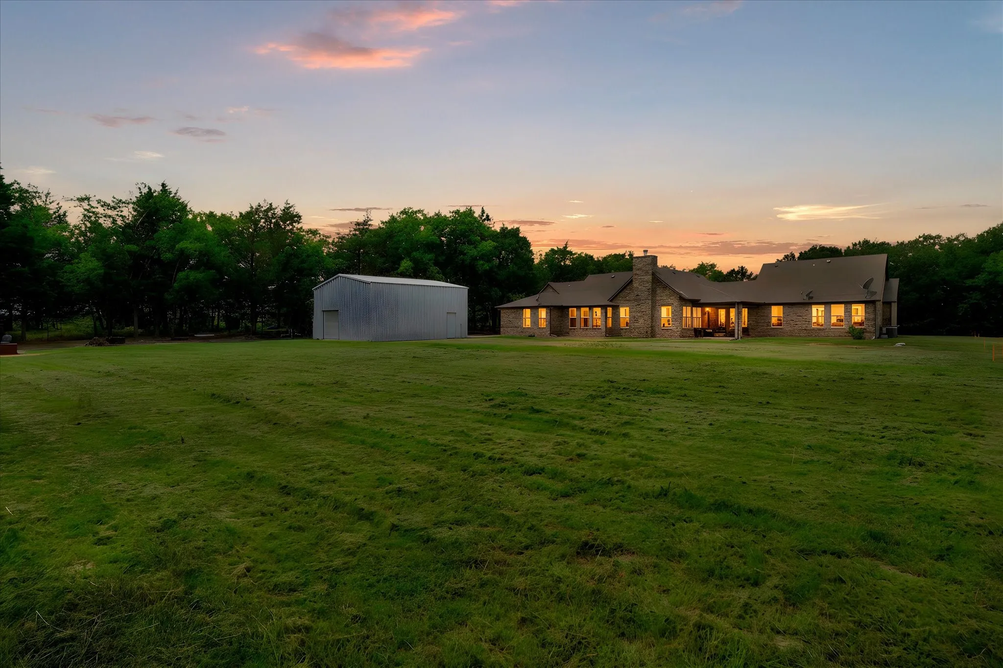 Single Family Residence For Sale in Kaufman County , 10551 County Road 155a, Kaufman, Texas 75142, 6 Bedroom, 4 Bathroom, Garage spaces, 2,951 Sqft, built in 2018, mls#21356709, Real Estate Agent in Kaufman, Homes For Sale in Kaufman county, Homes For Sale in Kaufman, Realtor in Kaufman Texas, Real Estate Brokerage Independent Realty Texas, Luminita Cordes Realtor