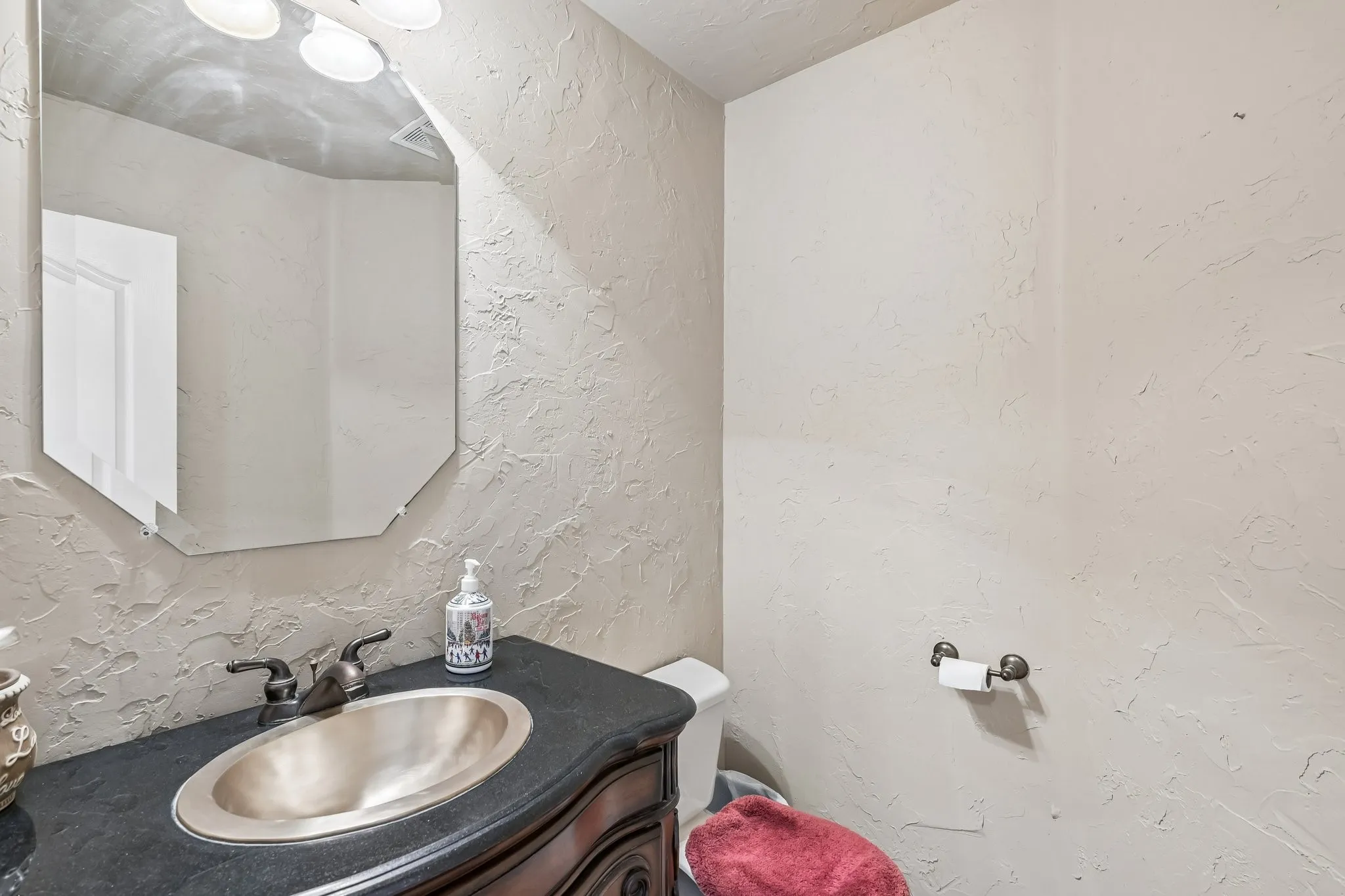 Single Family Residence For Sale in Parker County , 145 Mc Kay Lane, Weatherford, Texas 76088, 4 Bedroom, 3 Bathroom, 2 Garage spaces, 2,310 Sqft, built in 2006, mls#21357792, Real Estate Agent in Weatherford, Homes For Sale in Parker county, Homes For Sale in Weatherford, Realtor in Weatherford Texas, Real Estate Brokerage Independent Realty Texas, Luminita Cordes Realtor