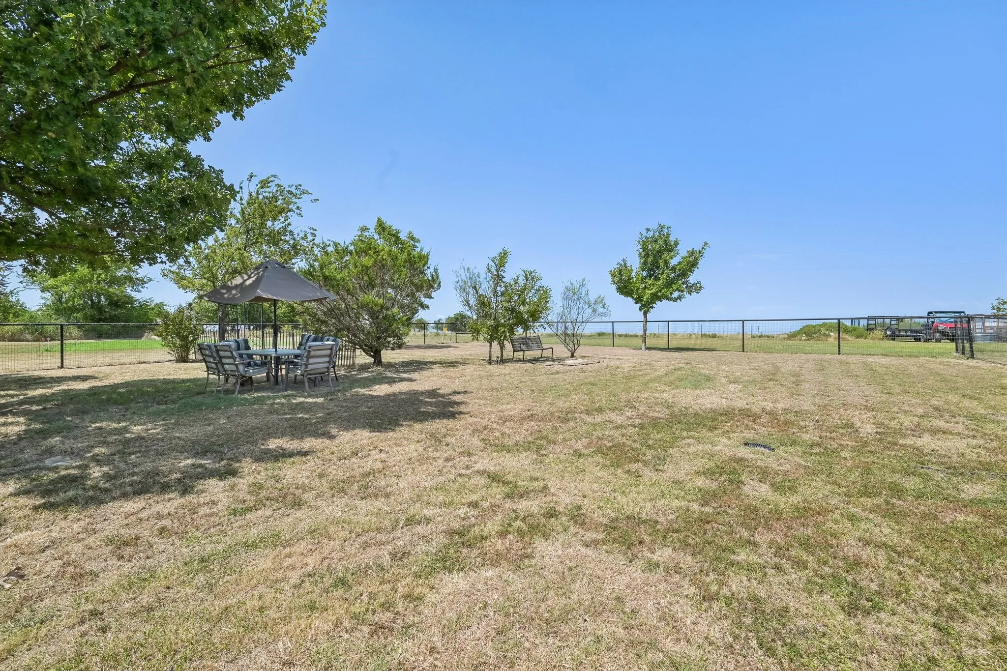 Single Family Residence For Sale in Parker County , 145 Mc Kay Lane, Weatherford, Texas 76088, 4 Bedroom, 3 Bathroom, 2 Garage spaces, 2,310 Sqft, built in 2006, mls#21357792, Real Estate Agent in Weatherford, Homes For Sale in Parker county, Homes For Sale in Weatherford, Realtor in Weatherford Texas, Real Estate Brokerage Independent Realty Texas, Luminita Cordes Realtor