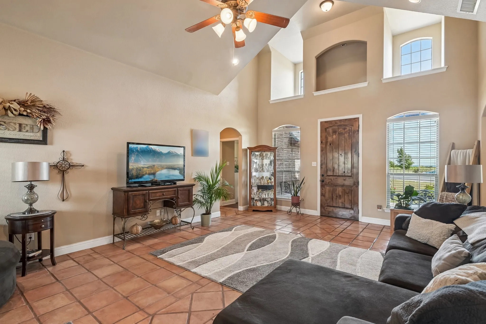 Single Family Residence For Sale in Parker County , 145 Mc Kay Lane, Weatherford, Texas 76088, 4 Bedroom, 3 Bathroom, 2 Garage spaces, 2,310 Sqft, built in 2006, mls#21357792, Real Estate Agent in Weatherford, Homes For Sale in Parker county, Homes For Sale in Weatherford, Realtor in Weatherford Texas, Real Estate Brokerage Independent Realty Texas, Luminita Cordes Realtor