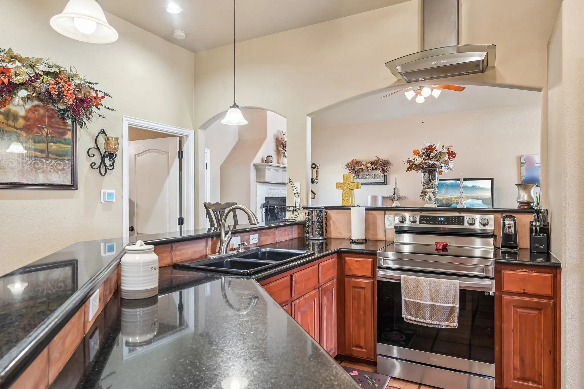Single Family Residence For Sale in Parker County , 145 Mc Kay Lane, Weatherford, Texas 76088, 4 Bedroom, 3 Bathroom, 2 Garage spaces, 2,310 Sqft, built in 2006, mls#21357792, Real Estate Agent in Weatherford, Homes For Sale in Parker county, Homes For Sale in Weatherford, Realtor in Weatherford Texas, Real Estate Brokerage Independent Realty Texas, Luminita Cordes Realtor