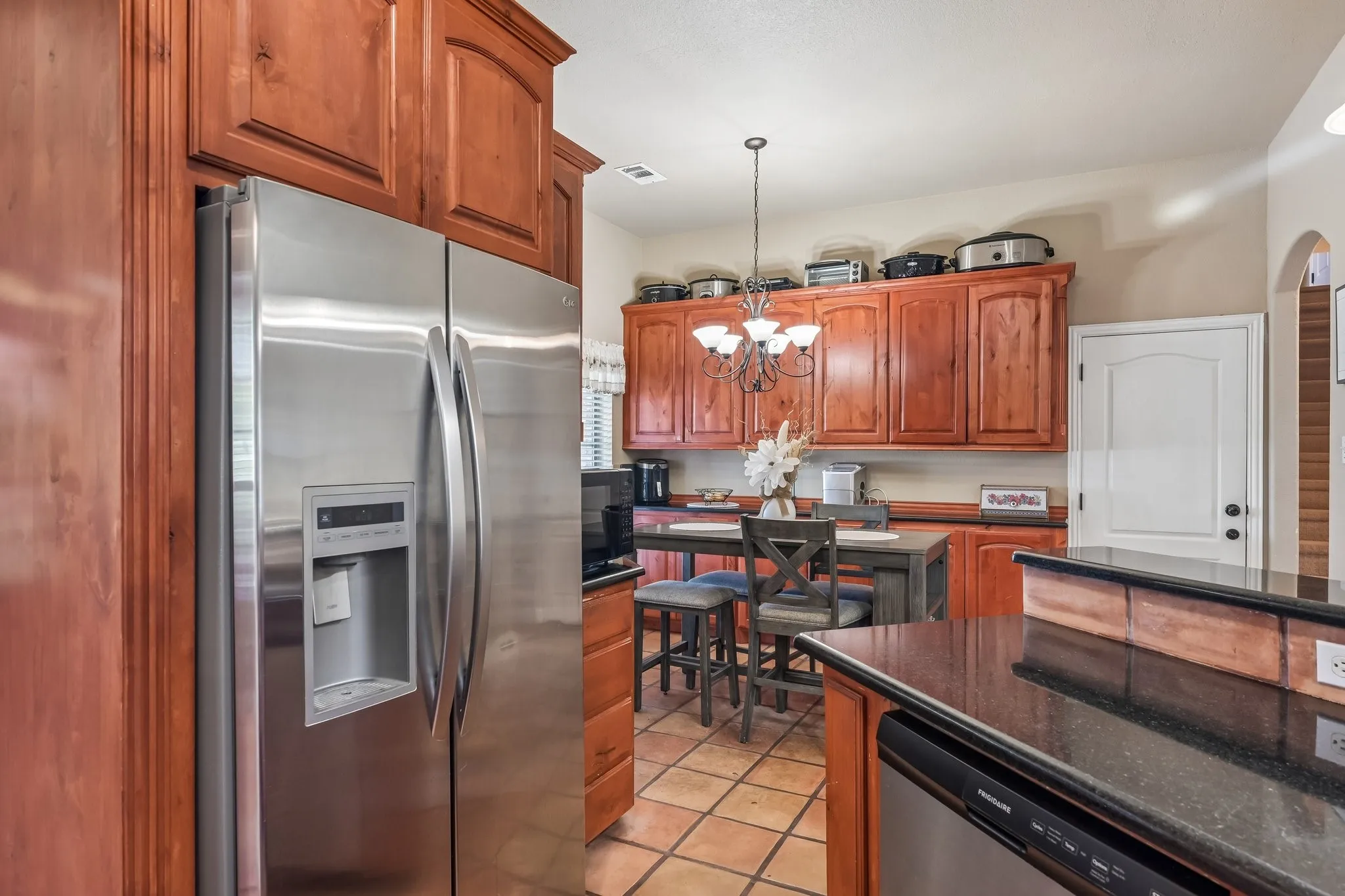 Single Family Residence For Sale in Parker County , 145 Mc Kay Lane, Weatherford, Texas 76088, 4 Bedroom, 3 Bathroom, 2 Garage spaces, 2,310 Sqft, built in 2006, mls#21357792, Real Estate Agent in Weatherford, Homes For Sale in Parker county, Homes For Sale in Weatherford, Realtor in Weatherford Texas, Real Estate Brokerage Independent Realty Texas, Luminita Cordes Realtor