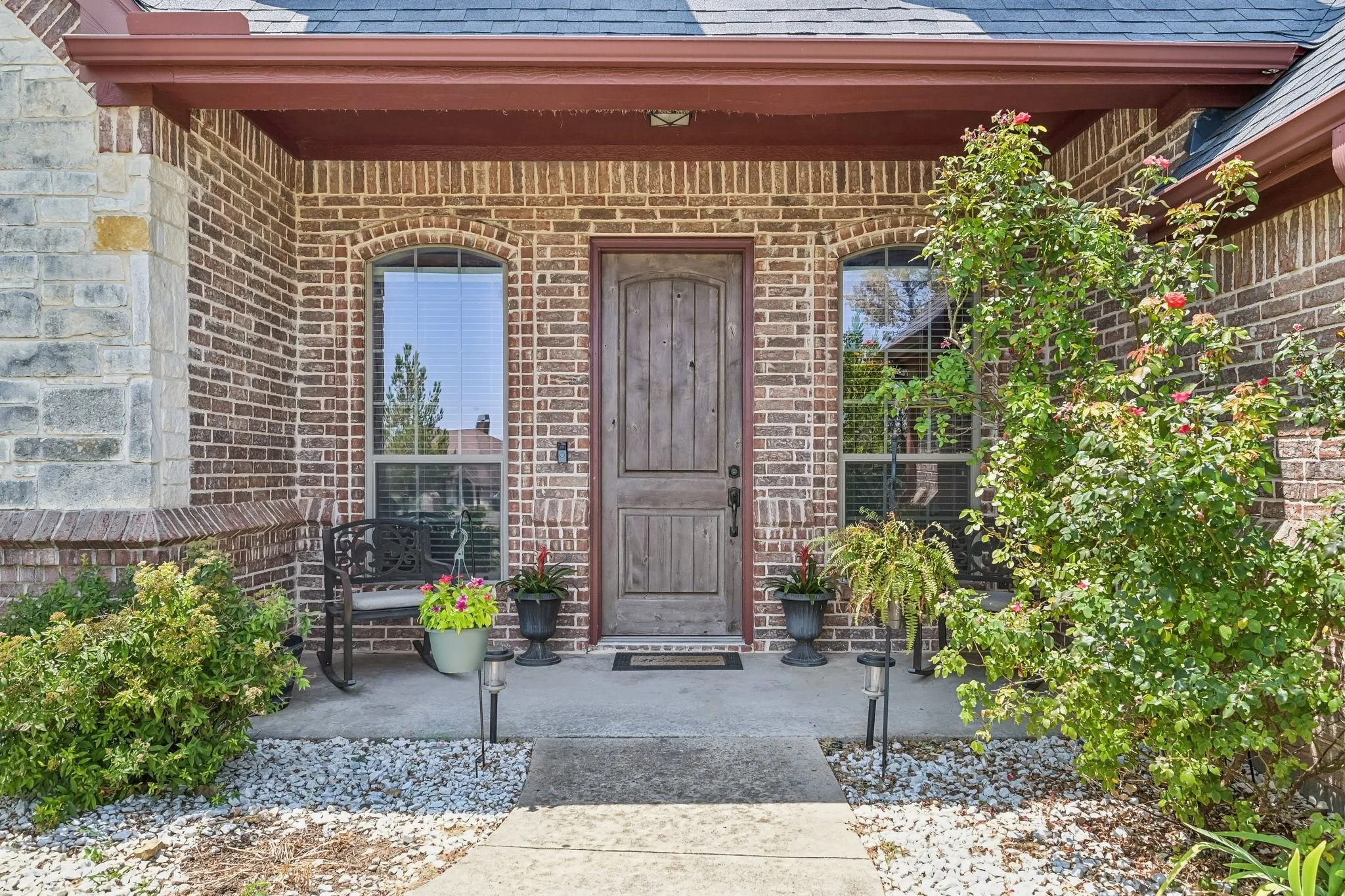 Single Family Residence For Sale in Parker County , 145 Mc Kay Lane, Weatherford, Texas 76088, 4 Bedroom, 3 Bathroom, 2 Garage spaces, 2,310 Sqft, built in 2006, mls#21357792, Real Estate Agent in Weatherford, Homes For Sale in Parker county, Homes For Sale in Weatherford, Realtor in Weatherford Texas, Real Estate Brokerage Independent Realty Texas, Luminita Cordes Realtor