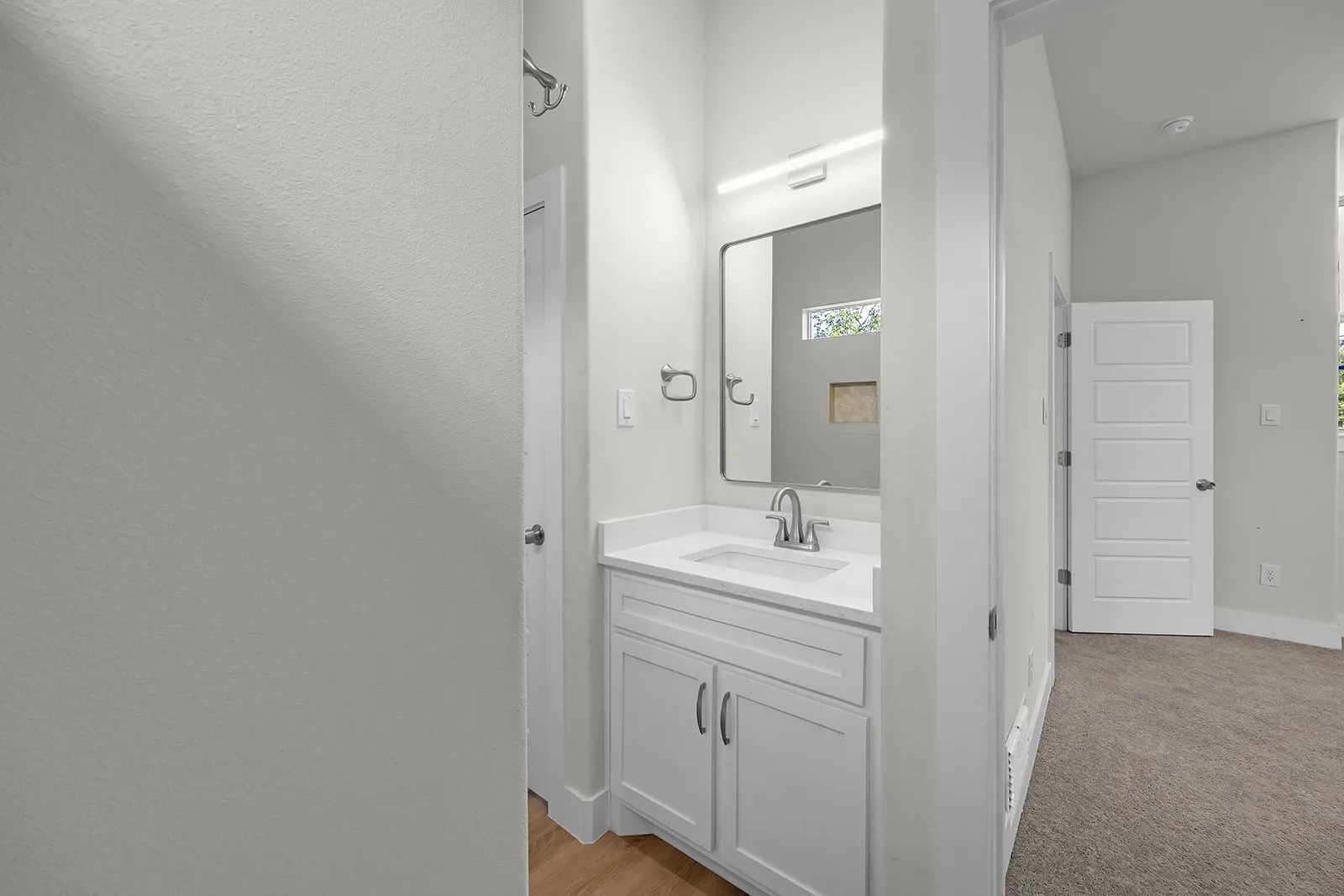 Single Family Residence For Sale in Hood County , 5511 Black Pine Circle, Granbury, Texas 76048, 3 Bedroom, 3 Bathroom, Garage spaces, 1,569 Sqft, built in 2024, mls#21357766, Real Estate Agent in Granbury, Homes For Sale in Hood county, Homes For Sale in Granbury, Realtor in Granbury Texas, Real Estate Brokerage Independent Realty Texas, Luminita Cordes Realtor