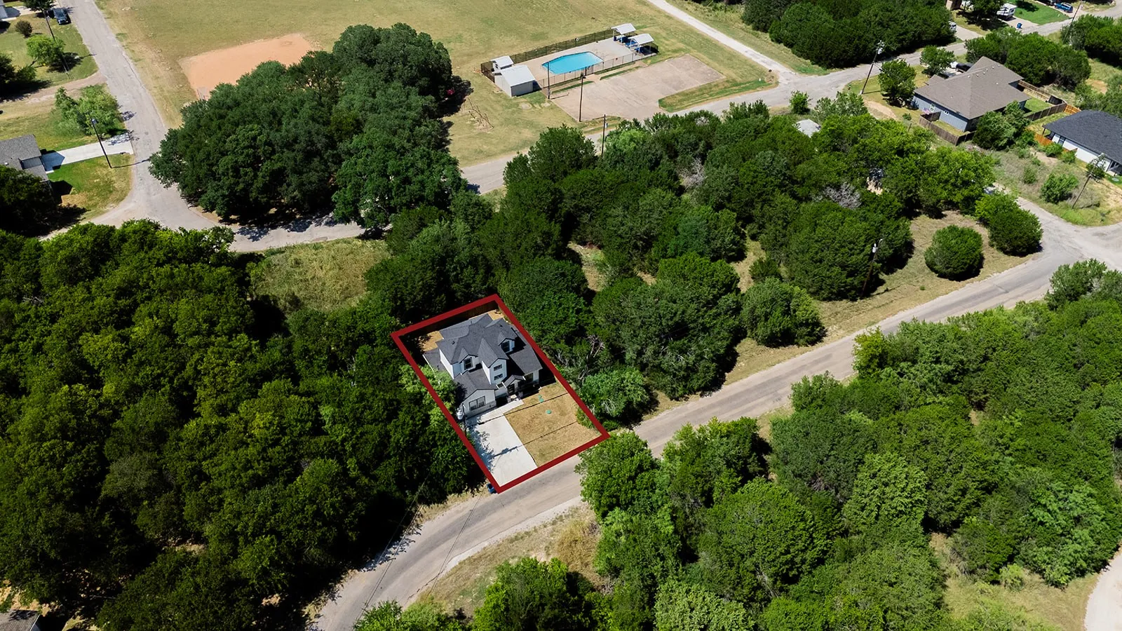 Single Family Residence For Sale in Hood County , 5511 Black Pine Circle, Granbury, Texas 76048, 3 Bedroom, 3 Bathroom, Garage spaces, 1,569 Sqft, built in 2024, mls#21357766, Real Estate Agent in Granbury, Homes For Sale in Hood county, Homes For Sale in Granbury, Realtor in Granbury Texas, Real Estate Brokerage Independent Realty Texas, Luminita Cordes Realtor