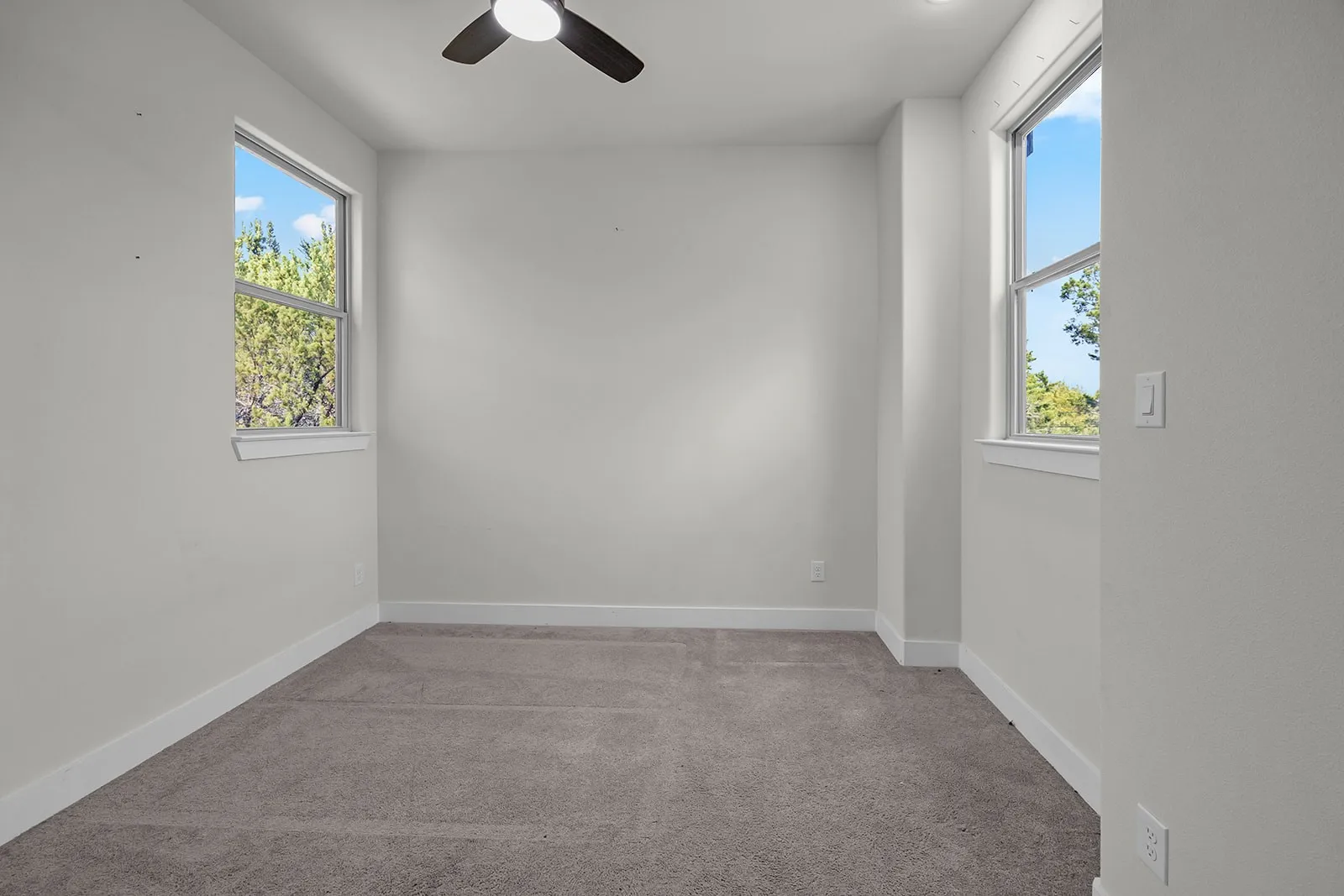 Single Family Residence For Sale in Hood County , 5511 Black Pine Circle, Granbury, Texas 76048, 3 Bedroom, 3 Bathroom, Garage spaces, 1,569 Sqft, built in 2024, mls#21357766, Real Estate Agent in Granbury, Homes For Sale in Hood county, Homes For Sale in Granbury, Realtor in Granbury Texas, Real Estate Brokerage Independent Realty Texas, Luminita Cordes Realtor