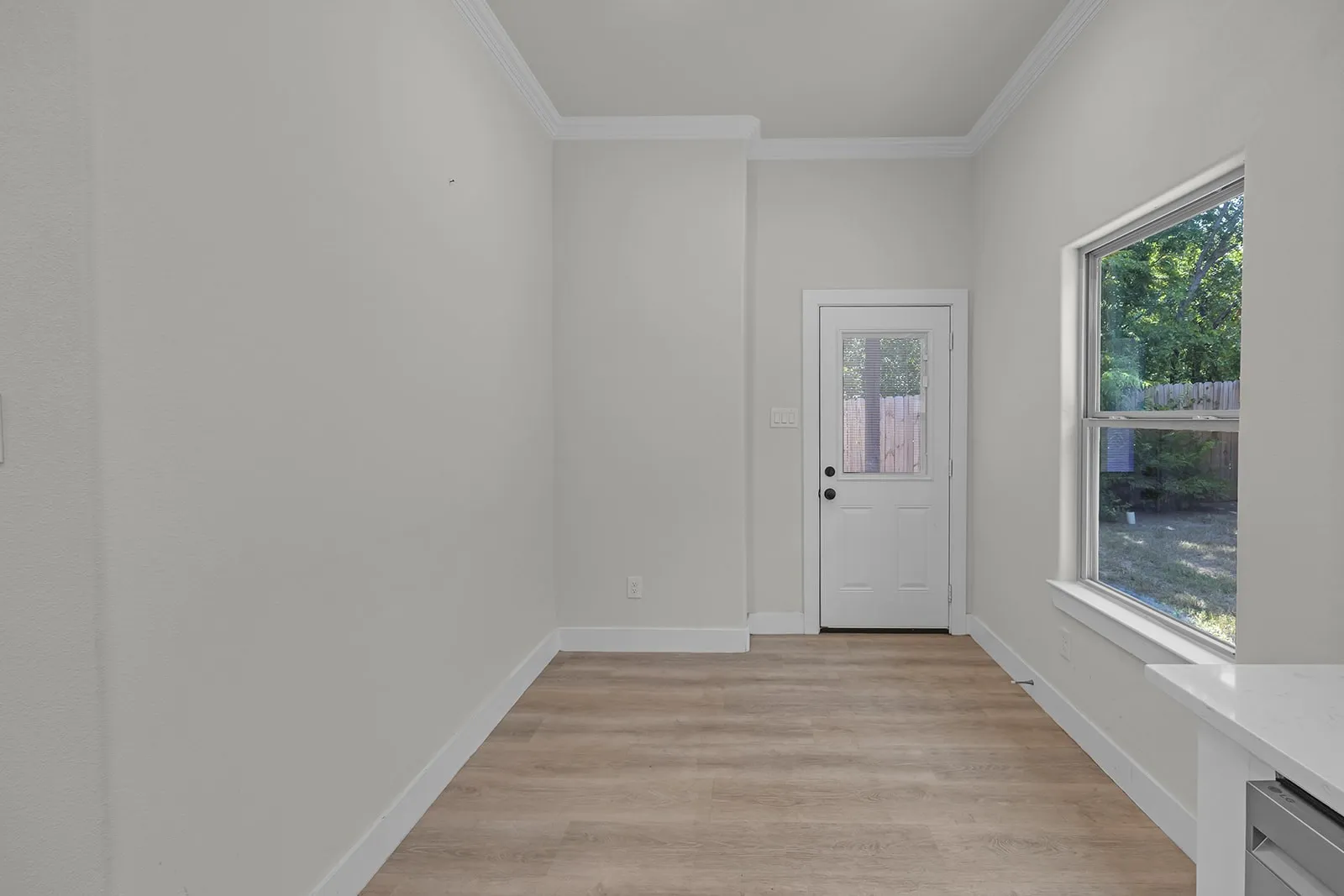 Single Family Residence For Sale in Hood County , 5511 Black Pine Circle, Granbury, Texas 76048, 3 Bedroom, 3 Bathroom, Garage spaces, 1,569 Sqft, built in 2024, mls#21357766, Real Estate Agent in Granbury, Homes For Sale in Hood county, Homes For Sale in Granbury, Realtor in Granbury Texas, Real Estate Brokerage Independent Realty Texas, Luminita Cordes Realtor