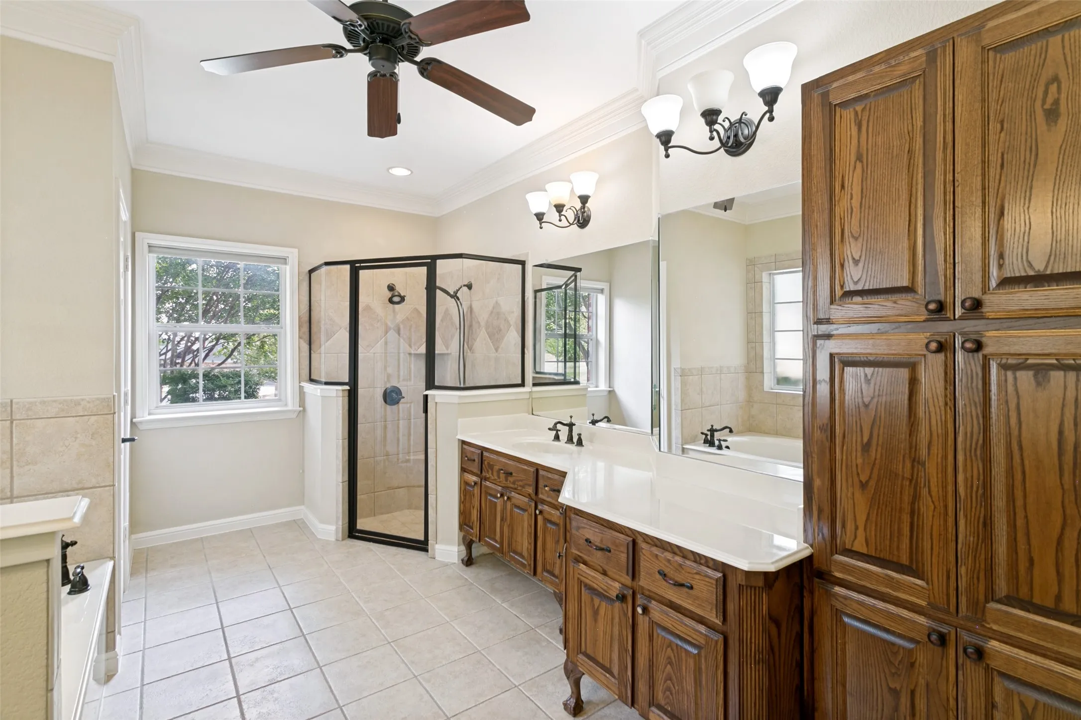Single Family Residence For Sale in Tarrant County , 6932 La Cantera Drive, Fort Worth, Texas 76108, 4 Bedroom, 4 Bathroom, 3 Garage spaces, 3,493 Sqft, built in 2003, mls#21336847, Real Estate Agent in Fort Worth, Homes For Sale in Tarrant county, Homes For Sale in Fort Worth, Realtor in Fort Worth Texas, Real Estate Brokerage Independent Realty Texas, Luminita Cordes Realtor