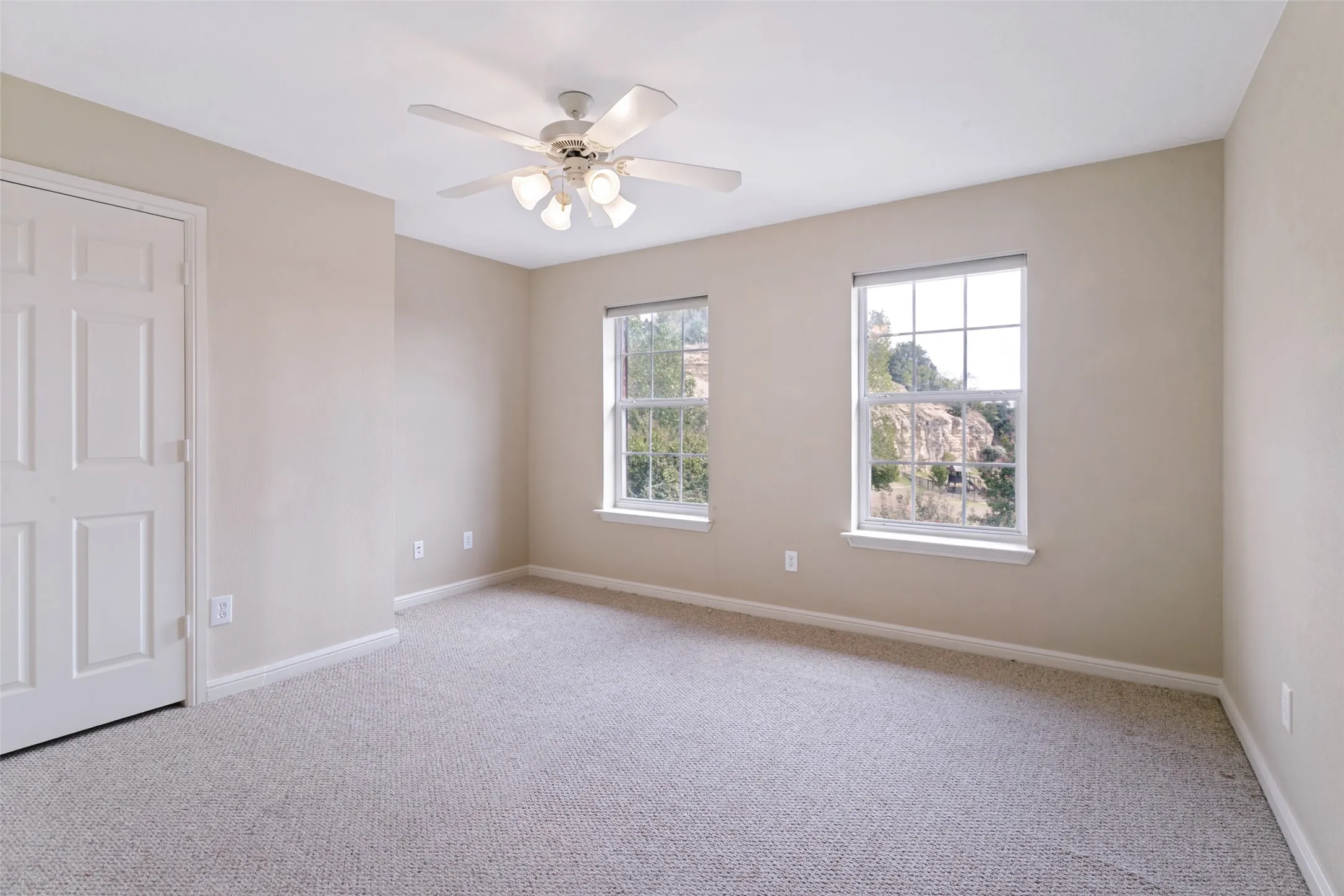 Single Family Residence For Sale in Tarrant County , 6932 La Cantera Drive, Fort Worth, Texas 76108, 4 Bedroom, 4 Bathroom, 3 Garage spaces, 3,493 Sqft, built in 2003, mls#21336847, Real Estate Agent in Fort Worth, Homes For Sale in Tarrant county, Homes For Sale in Fort Worth, Realtor in Fort Worth Texas, Real Estate Brokerage Independent Realty Texas, Luminita Cordes Realtor