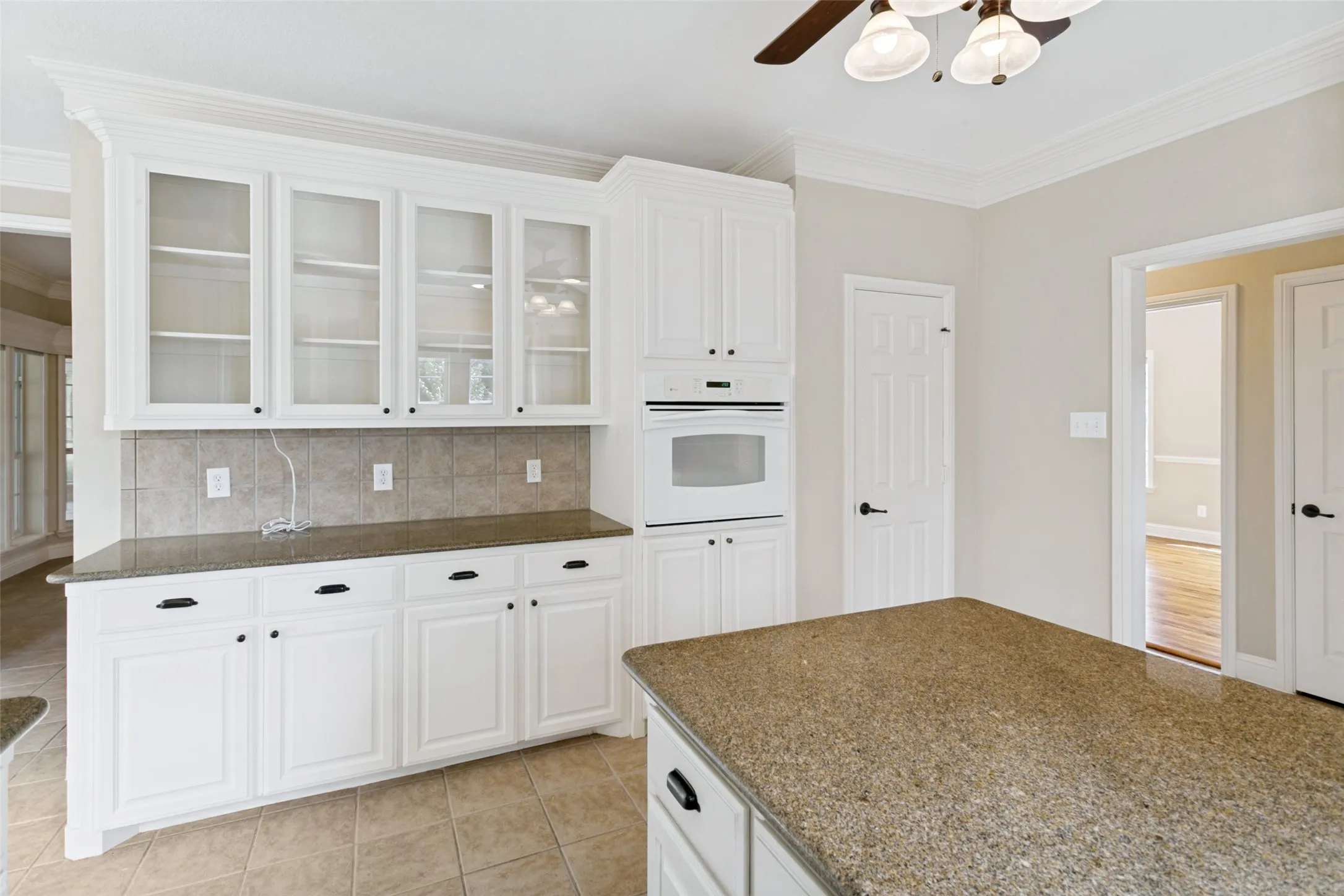 Single Family Residence For Sale in Tarrant County , 6932 La Cantera Drive, Fort Worth, Texas 76108, 4 Bedroom, 4 Bathroom, 3 Garage spaces, 3,493 Sqft, built in 2003, mls#21336847, Real Estate Agent in Fort Worth, Homes For Sale in Tarrant county, Homes For Sale in Fort Worth, Realtor in Fort Worth Texas, Real Estate Brokerage Independent Realty Texas, Luminita Cordes Realtor