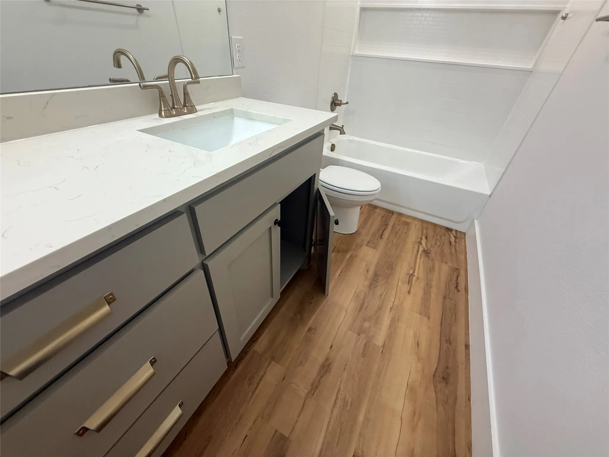 Single Family Residence For Sale in Fannin County , 905 E 10th Street, Bonham, Texas 75418, 3 Bedroom, 2 Bathroom, 1 Garage spaces, 1,392 Sqft, built in 2024, Price $259,000, mls#21357604, Real Estate Agent in Bonham, Homes For Sale in Fannin county, Homes For Sale in Bonham, Realtor in Bonham Texas, Real Estate Brokerage Independent Realty Texas, Luminita Cordes Realtor