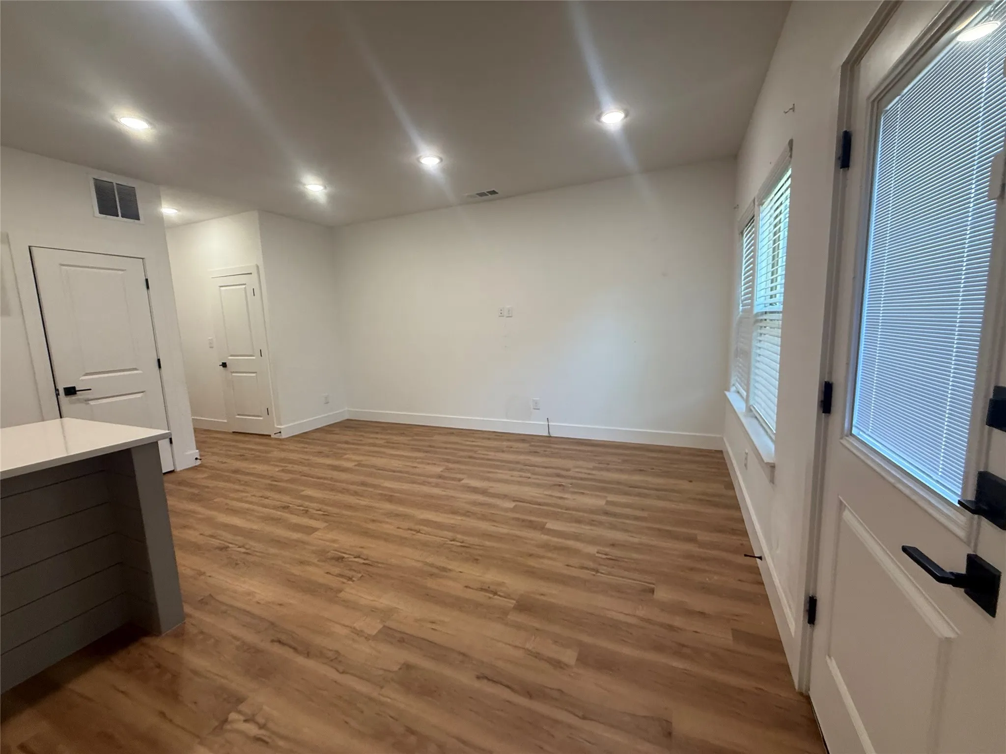 Single Family Residence For Sale in Fannin County , 905 E 10th Street, Bonham, Texas 75418, 3 Bedroom, 2 Bathroom, 1 Garage spaces, 1,392 Sqft, built in 2024, Price $259,000, mls#21357604, Real Estate Agent in Bonham, Homes For Sale in Fannin county, Homes For Sale in Bonham, Realtor in Bonham Texas, Real Estate Brokerage Independent Realty Texas, Luminita Cordes Realtor