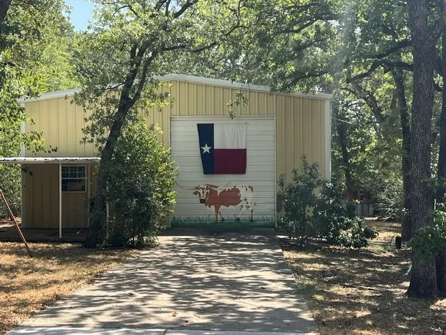 Single Family Residence For Sale in Denton County , 1203 Clover Lane, Denton, Texas 76209, 4 Bedroom, 3 Bathroom, Garage spaces, 2,781 Sqft, built in 1956, mls#21357798, Real Estate Agent in Denton, Homes For Sale in Denton county, Homes For Sale in Denton, Realtor in Denton Texas, Real Estate Brokerage Independent Realty Texas, Luminita Cordes Realtor