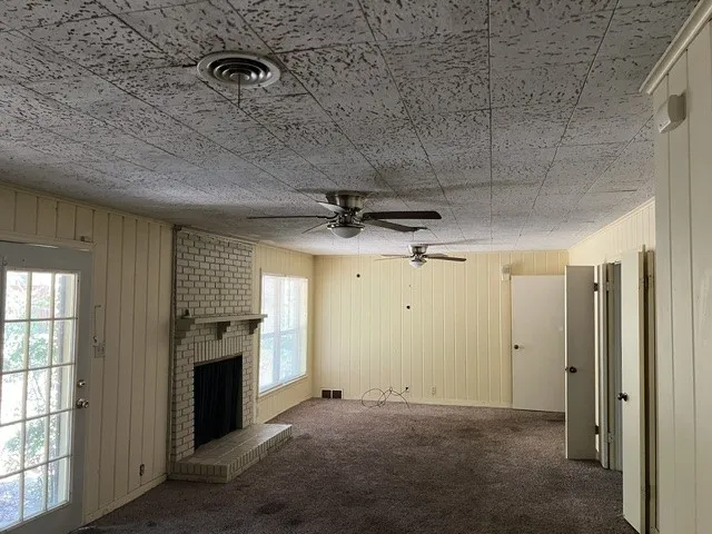 Single Family Residence For Sale in Denton County , 1203 Clover Lane, Denton, Texas 76209, 4 Bedroom, 3 Bathroom, Garage spaces, 2,781 Sqft, built in 1956, mls#21357798, Real Estate Agent in Denton, Homes For Sale in Denton county, Homes For Sale in Denton, Realtor in Denton Texas, Real Estate Brokerage Independent Realty Texas, Luminita Cordes Realtor