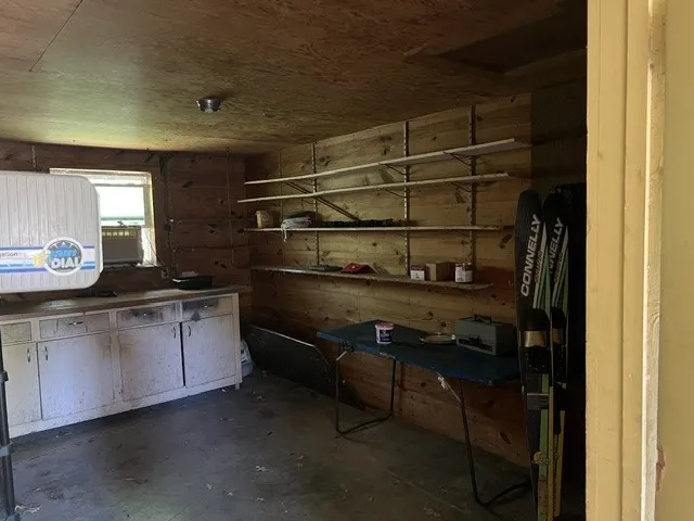 Single Family Residence For Sale in Denton County , 1203 Clover Lane, Denton, Texas 76209, 4 Bedroom, 3 Bathroom, Garage spaces, 2,781 Sqft, built in 1956, mls#21357798, Real Estate Agent in Denton, Homes For Sale in Denton county, Homes For Sale in Denton, Realtor in Denton Texas, Real Estate Brokerage Independent Realty Texas, Luminita Cordes Realtor