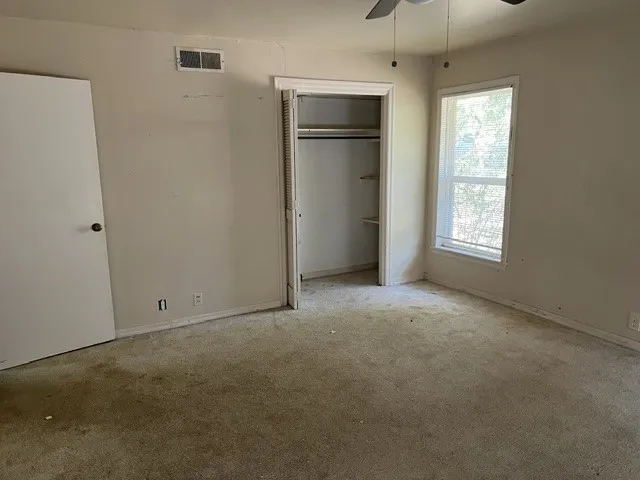 Single Family Residence For Sale in Denton County , 1203 Clover Lane, Denton, Texas 76209, 4 Bedroom, 3 Bathroom, Garage spaces, 2,781 Sqft, built in 1956, mls#21357798, Real Estate Agent in Denton, Homes For Sale in Denton county, Homes For Sale in Denton, Realtor in Denton Texas, Real Estate Brokerage Independent Realty Texas, Luminita Cordes Realtor