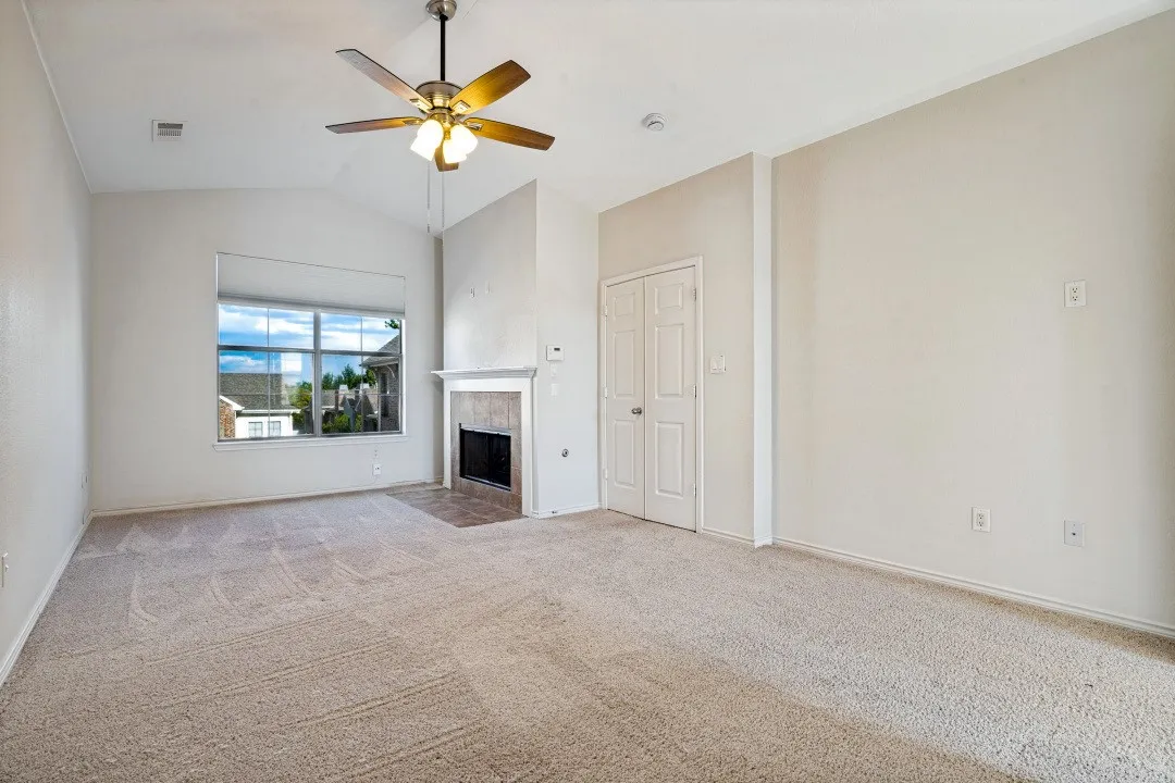 Townhouse For Rent in Dallas County , 2016 Azure Pointe, Richardson, Texas 75080, 2 Bedroom, 2 Bathroom, 2 Garage spaces, 1,626 Sqft, built in 2006, mls#21357799, Real Estate Agent in Richardson, Homes For Rent in Dallas county, Homes For Rent in Richardson, Realtor in Richardson Texas, Real Estate Brokerage Independent Realty Texas, Luminita Cordes Realtor
