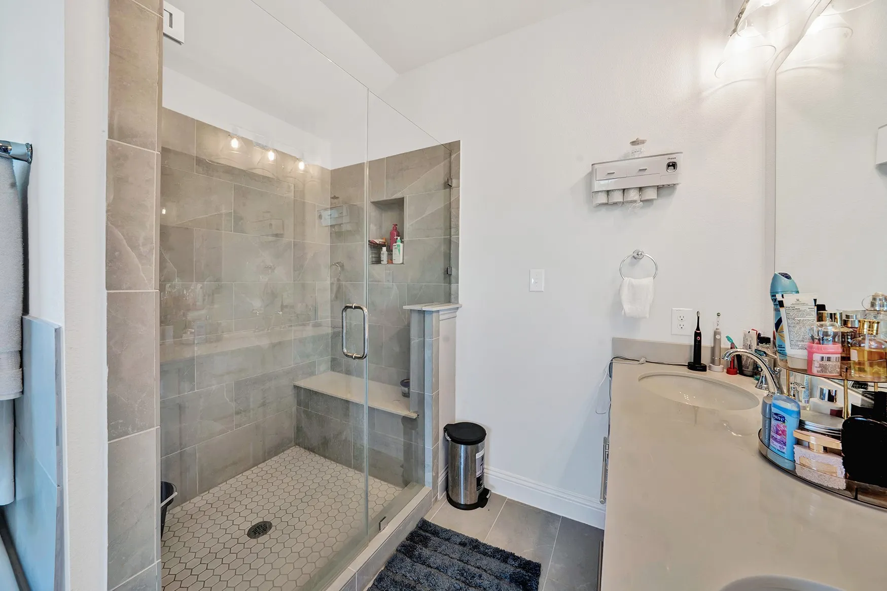 Single Family Residence For Rent in Tarrant County , 1008 Bolden Avenue, Crowley, Texas 76036, 3 Bedroom, 3 Bathroom, 2 Garage spaces, 2,438 Sqft, built in 2023, mls#21350967, Real Estate Agent in Crowley, Homes For Rent in Tarrant county, Homes For Rent in Crowley, Realtor in Crowley Texas, Real Estate Brokerage Independent Realty Texas, Luminita Cordes Realtor