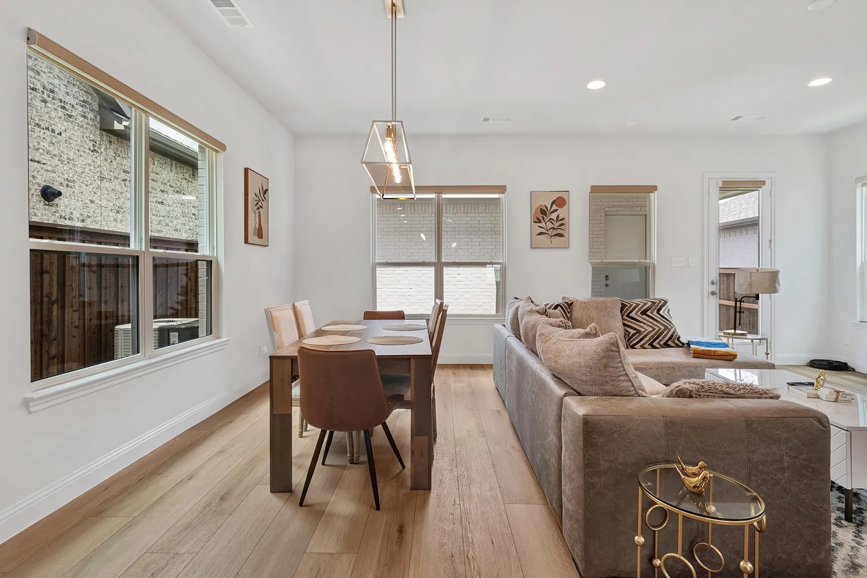 Single Family Residence For Rent in Tarrant County , 1008 Bolden Avenue, Crowley, Texas 76036, 3 Bedroom, 3 Bathroom, 2 Garage spaces, 2,438 Sqft, built in 2023, mls#21350967, Real Estate Agent in Crowley, Homes For Rent in Tarrant county, Homes For Rent in Crowley, Realtor in Crowley Texas, Real Estate Brokerage Independent Realty Texas, Luminita Cordes Realtor