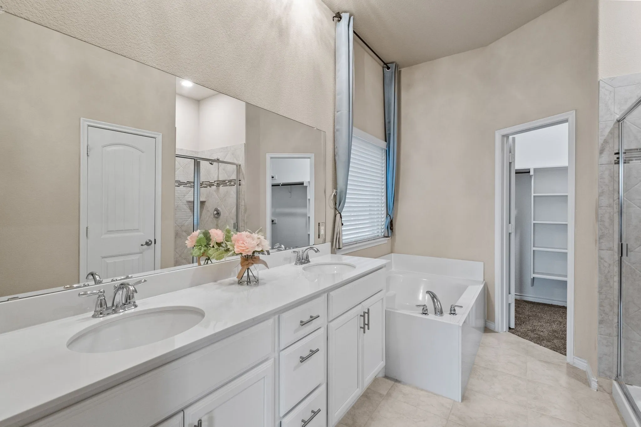 Single Family Residence For Rent in Denton County , 2104 Lake Cliff Drive, Little Elm, Texas 75068, 3 Bedroom, 2 Bathroom, 2 Garage spaces, 2,033 Sqft, built in 2017, mls#21357811, Real Estate Agent in Little Elm, Homes For Rent in Denton county, Homes For Rent in Little Elm, Realtor in Little Elm Texas, Real Estate Brokerage Independent Realty Texas, Luminita Cordes Realtor