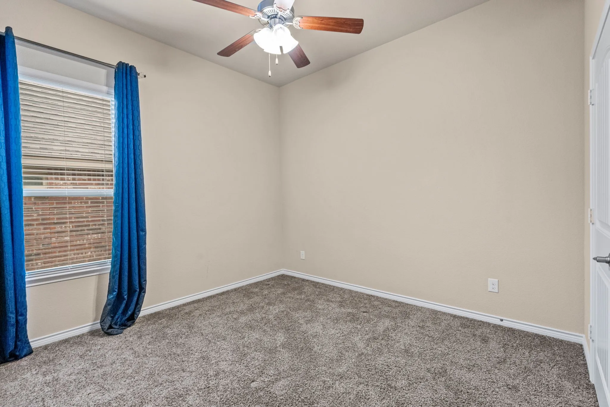 Single Family Residence For Rent in Denton County , 2104 Lake Cliff Drive, Little Elm, Texas 75068, 3 Bedroom, 2 Bathroom, 2 Garage spaces, 2,033 Sqft, built in 2017, mls#21357811, Real Estate Agent in Little Elm, Homes For Rent in Denton county, Homes For Rent in Little Elm, Realtor in Little Elm Texas, Real Estate Brokerage Independent Realty Texas, Luminita Cordes Realtor