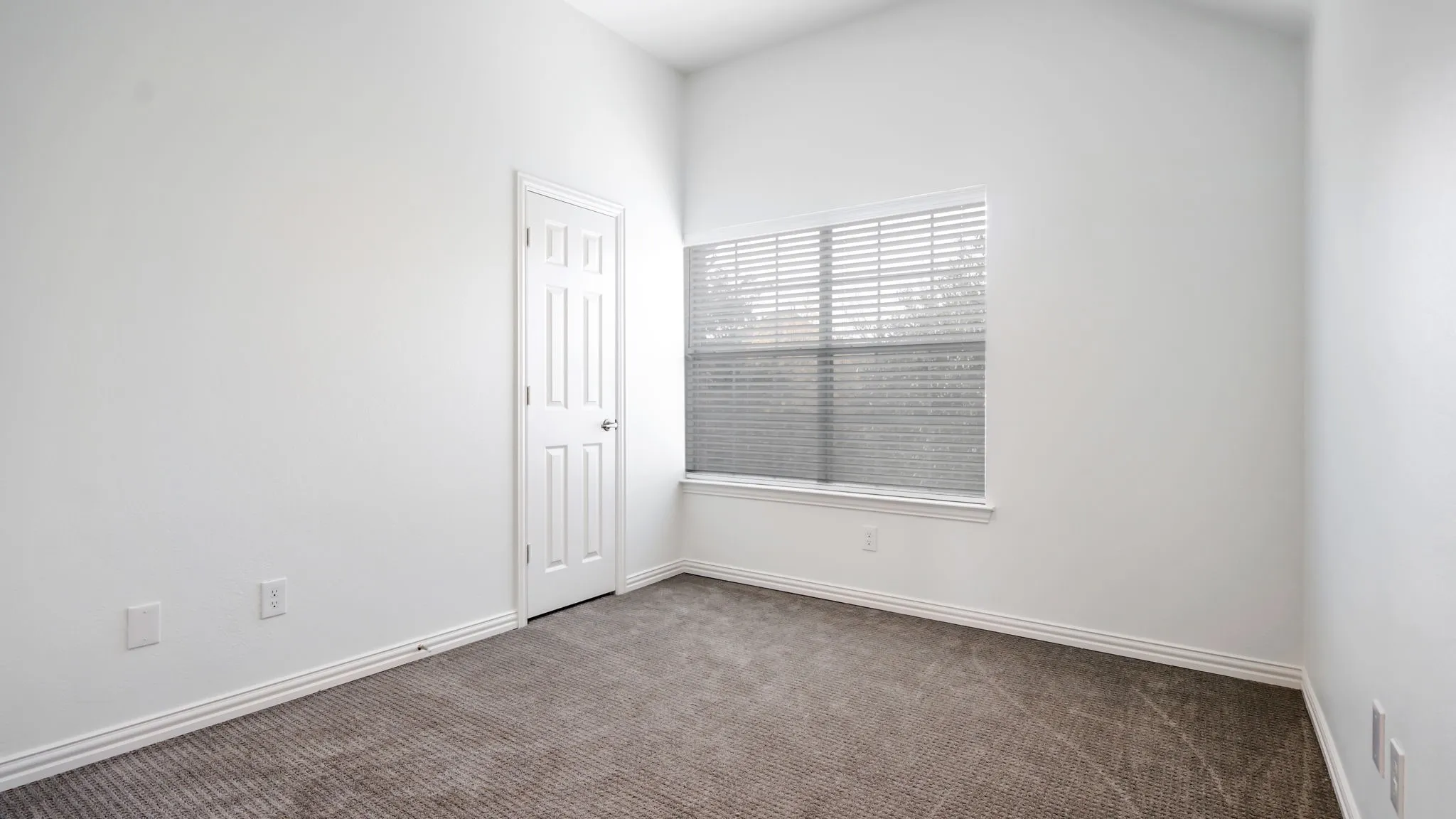 Single Family Residence For Rent in Collin County , 11890 Forge Drive, Frisco, Texas 75035, 4 Bedroom, 3 Bathroom, 2 Garage spaces, 3,593 Sqft, built in 2004, mls#21353942, Real Estate Agent in Frisco, Homes For Rent in Collin county, Homes For Rent in Frisco, Realtor in Frisco Texas, Real Estate Brokerage Independent Realty Texas, Luminita Cordes Realtor