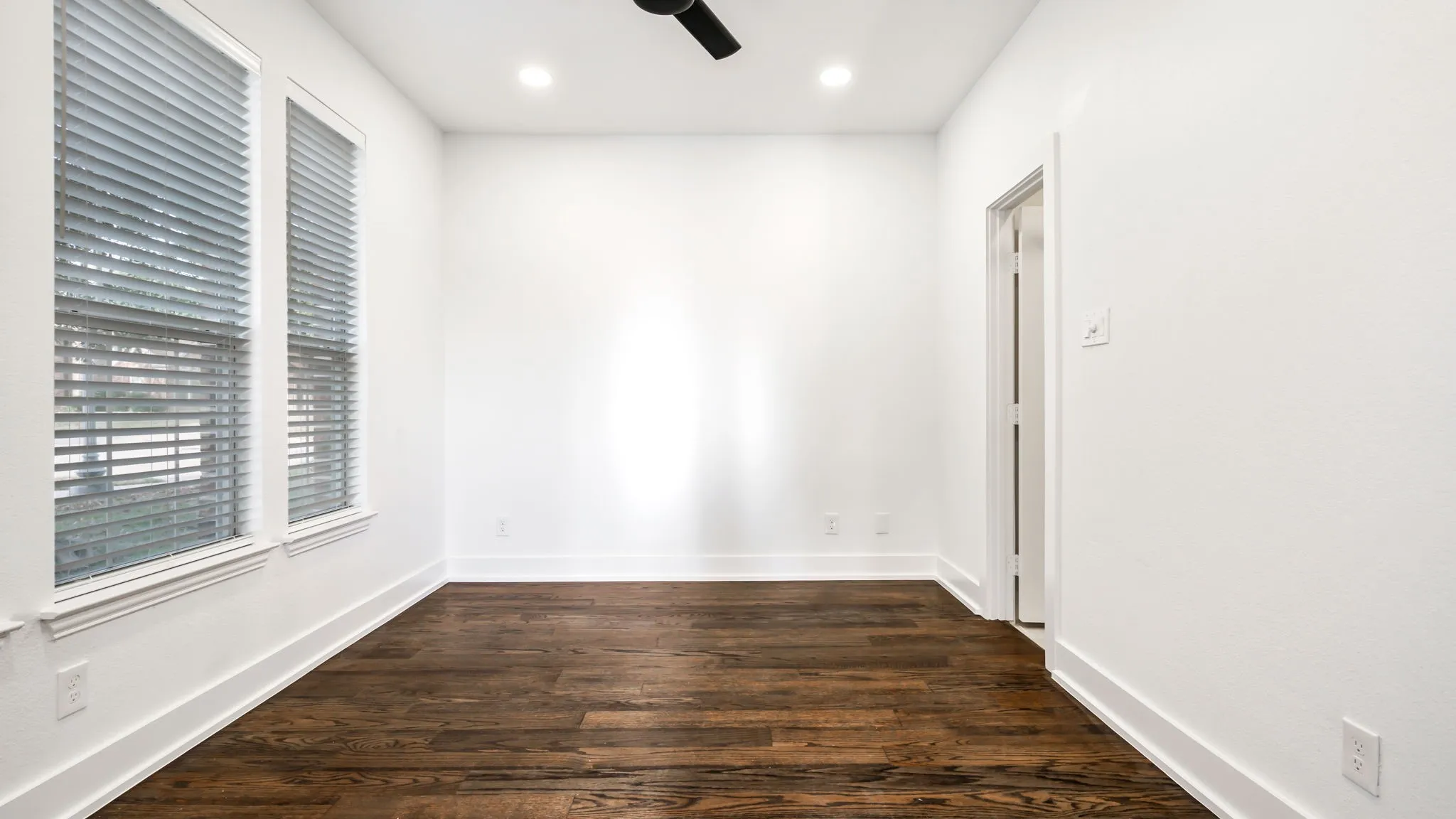 Single Family Residence For Rent in Collin County , 11890 Forge Drive, Frisco, Texas 75035, 4 Bedroom, 3 Bathroom, 2 Garage spaces, 3,593 Sqft, built in 2004, mls#21353942, Real Estate Agent in Frisco, Homes For Rent in Collin county, Homes For Rent in Frisco, Realtor in Frisco Texas, Real Estate Brokerage Independent Realty Texas, Luminita Cordes Realtor