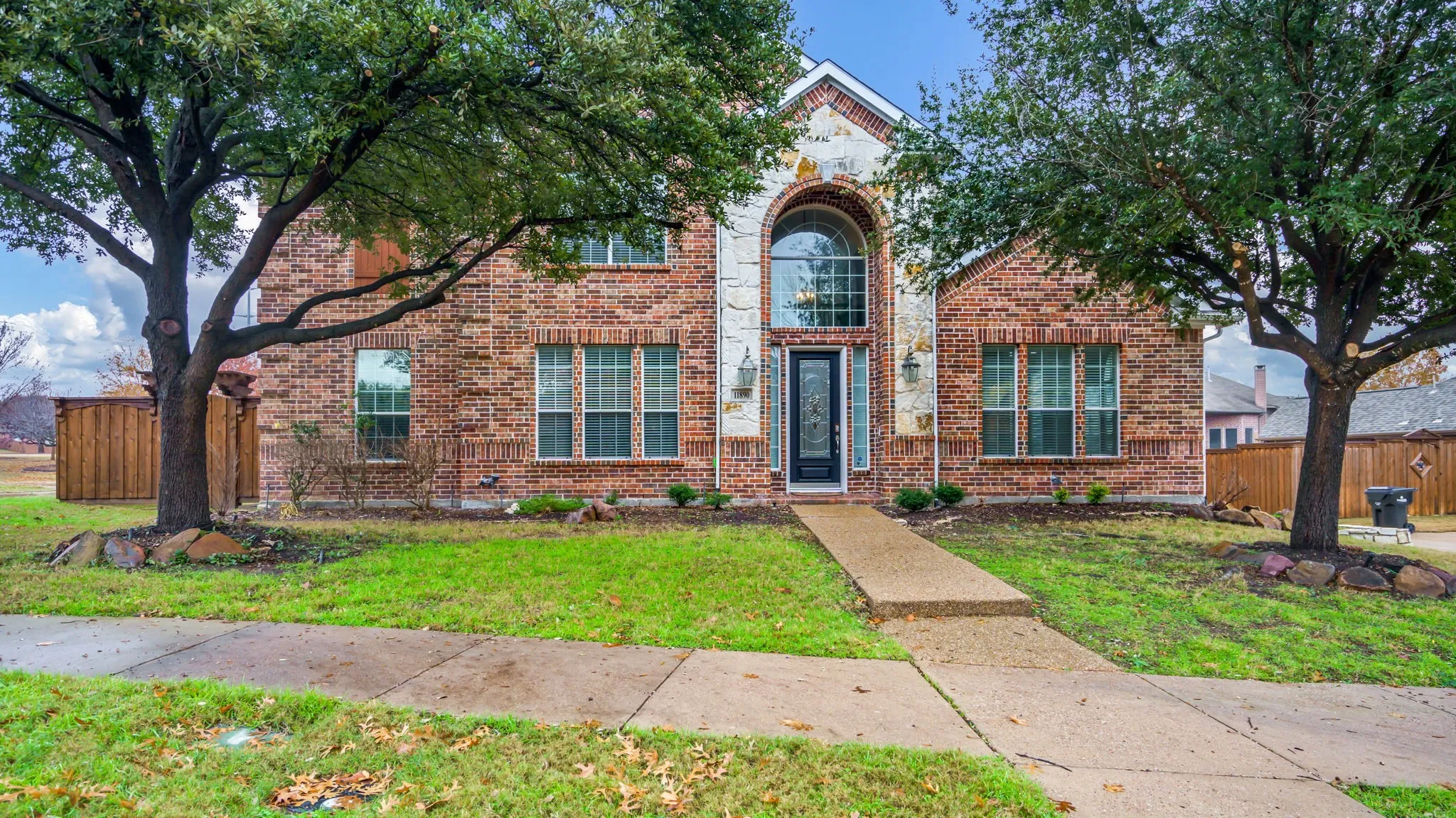 Single Family Residence For Rent in Collin County , 11890 Forge Drive, Frisco, Texas 75035, 4 Bedroom, 3 Bathroom, 2 Garage spaces, 3,593 Sqft, built in 2004, mls#21353942, Real Estate Agent in Frisco, Homes For Rent in Collin county, Homes For Rent in Frisco, Realtor in Frisco Texas, Real Estate Brokerage Independent Realty Texas, Luminita Cordes Realtor