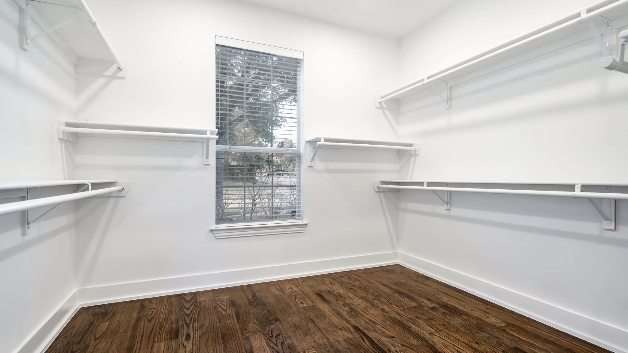 Single Family Residence For Rent in Collin County , 11890 Forge Drive, Frisco, Texas 75035, 4 Bedroom, 3 Bathroom, 2 Garage spaces, 3,593 Sqft, built in 2004, mls#21353942, Real Estate Agent in Frisco, Homes For Rent in Collin county, Homes For Rent in Frisco, Realtor in Frisco Texas, Real Estate Brokerage Independent Realty Texas, Luminita Cordes Realtor