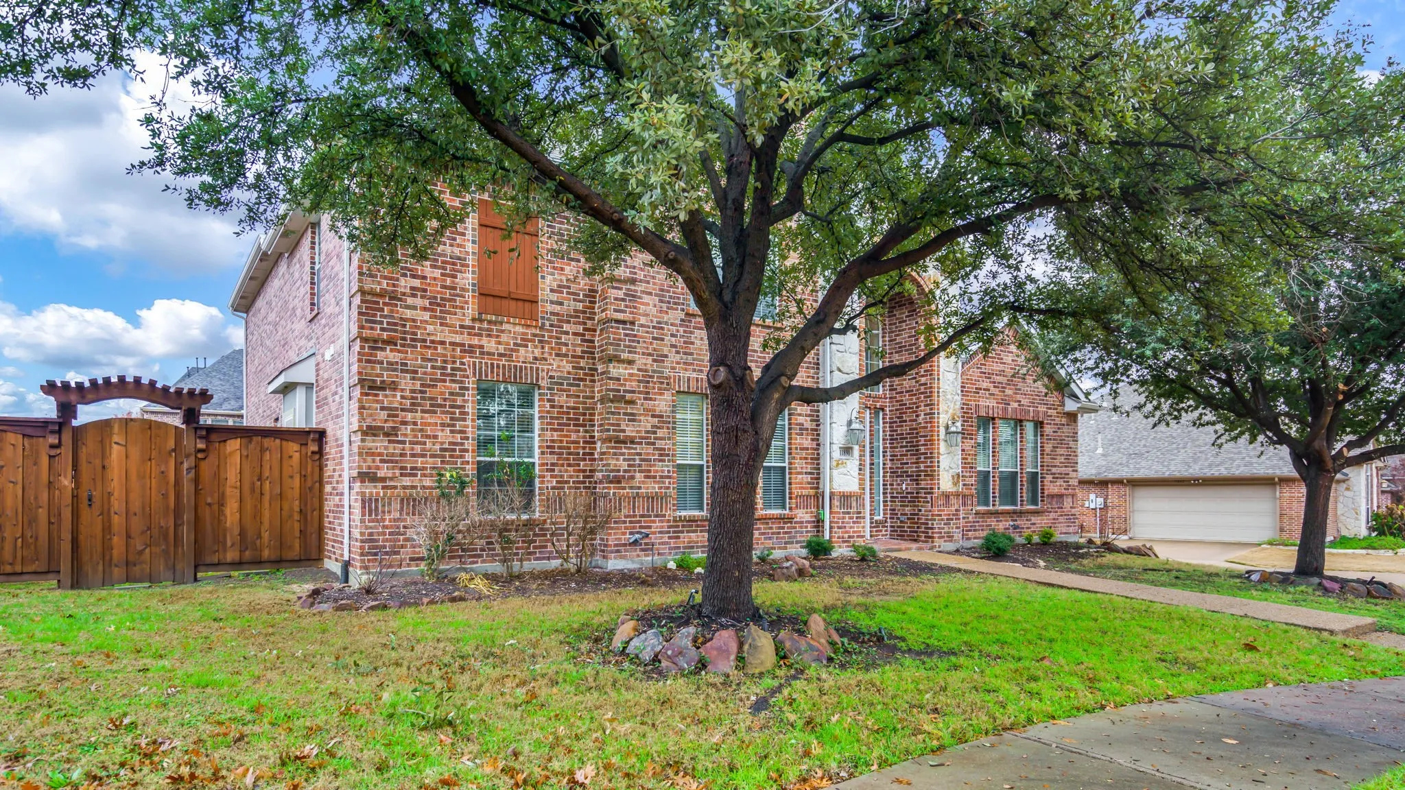 Single Family Residence For Rent in Collin County , 11890 Forge Drive, Frisco, Texas 75035, 4 Bedroom, 3 Bathroom, 2 Garage spaces, 3,593 Sqft, built in 2004, mls#21353942, Real Estate Agent in Frisco, Homes For Rent in Collin county, Homes For Rent in Frisco, Realtor in Frisco Texas, Real Estate Brokerage Independent Realty Texas, Luminita Cordes Realtor
