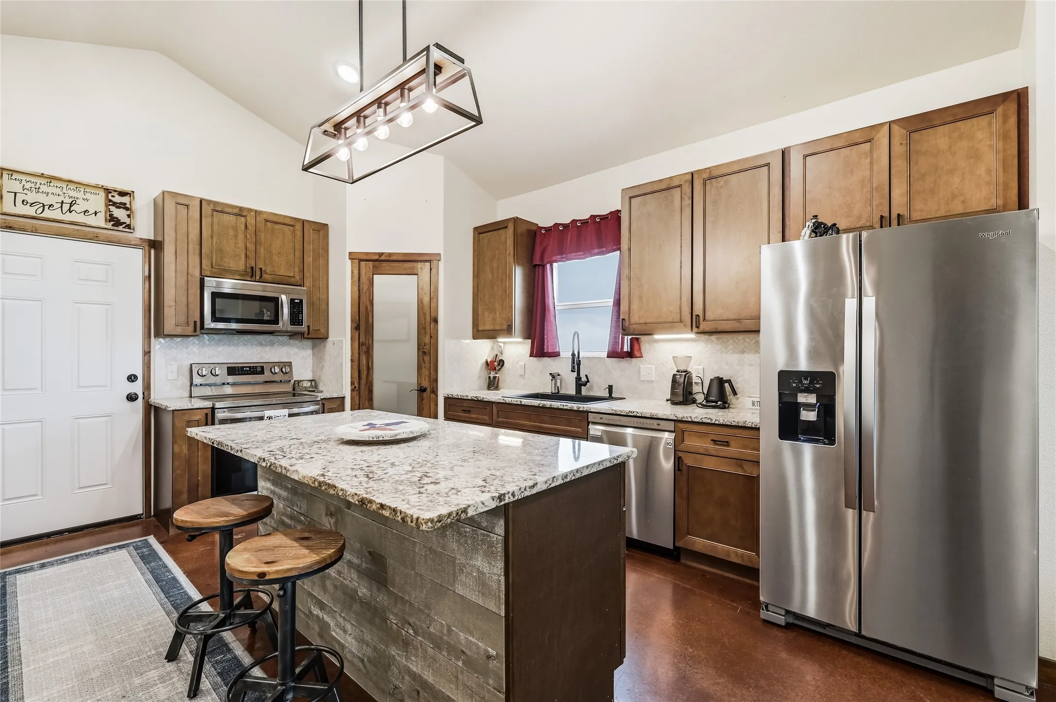 Farm For Sale in Fannin County , 435 County Road 4875, Celeste, Texas 75423, 3 Bedroom, 2 Bathroom, Garage spaces, 1,800 Sqft, built in 2022, Price $599,000, mls#21357736, Real Estate Agent in Celeste, Homes For Sale in Fannin county, Homes For Sale in Celeste, Realtor in Celeste Texas, Real Estate Brokerage Independent Realty Texas, Luminita Cordes Realtor