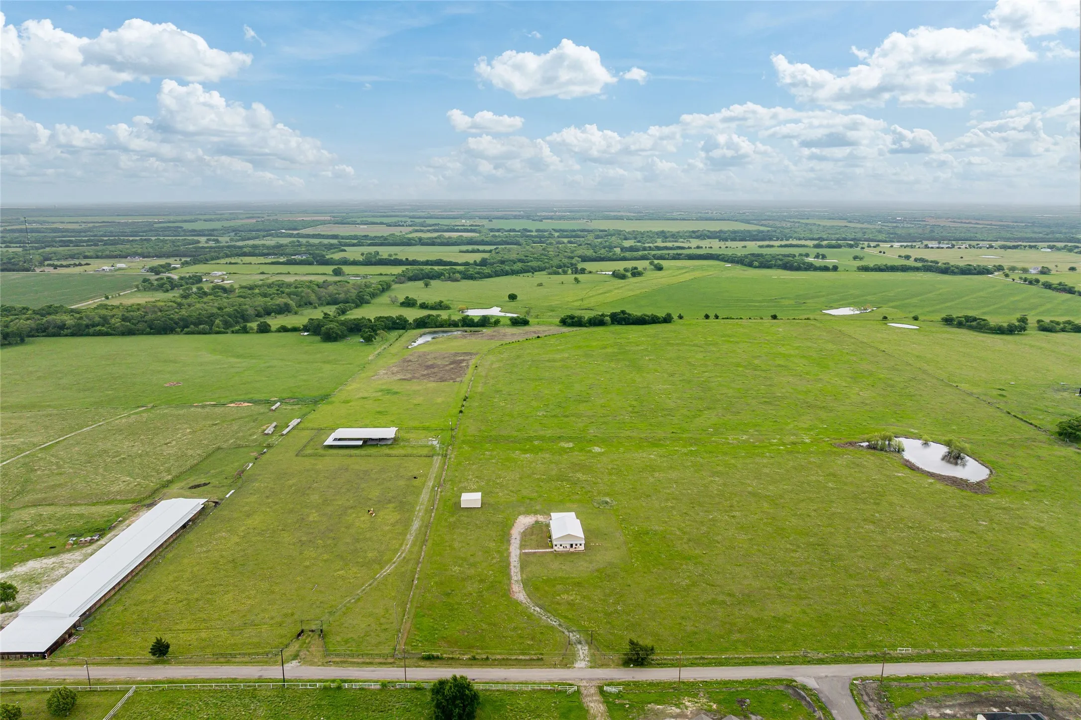 Farm For Sale in Fannin County , 435 County Road 4875, Celeste, Texas 75423, 3 Bedroom, 2 Bathroom, Garage spaces, 1,800 Sqft, built in 2022, Price $599,000, mls#21357736, Real Estate Agent in Celeste, Homes For Sale in Fannin county, Homes For Sale in Celeste, Realtor in Celeste Texas, Real Estate Brokerage Independent Realty Texas, Luminita Cordes Realtor