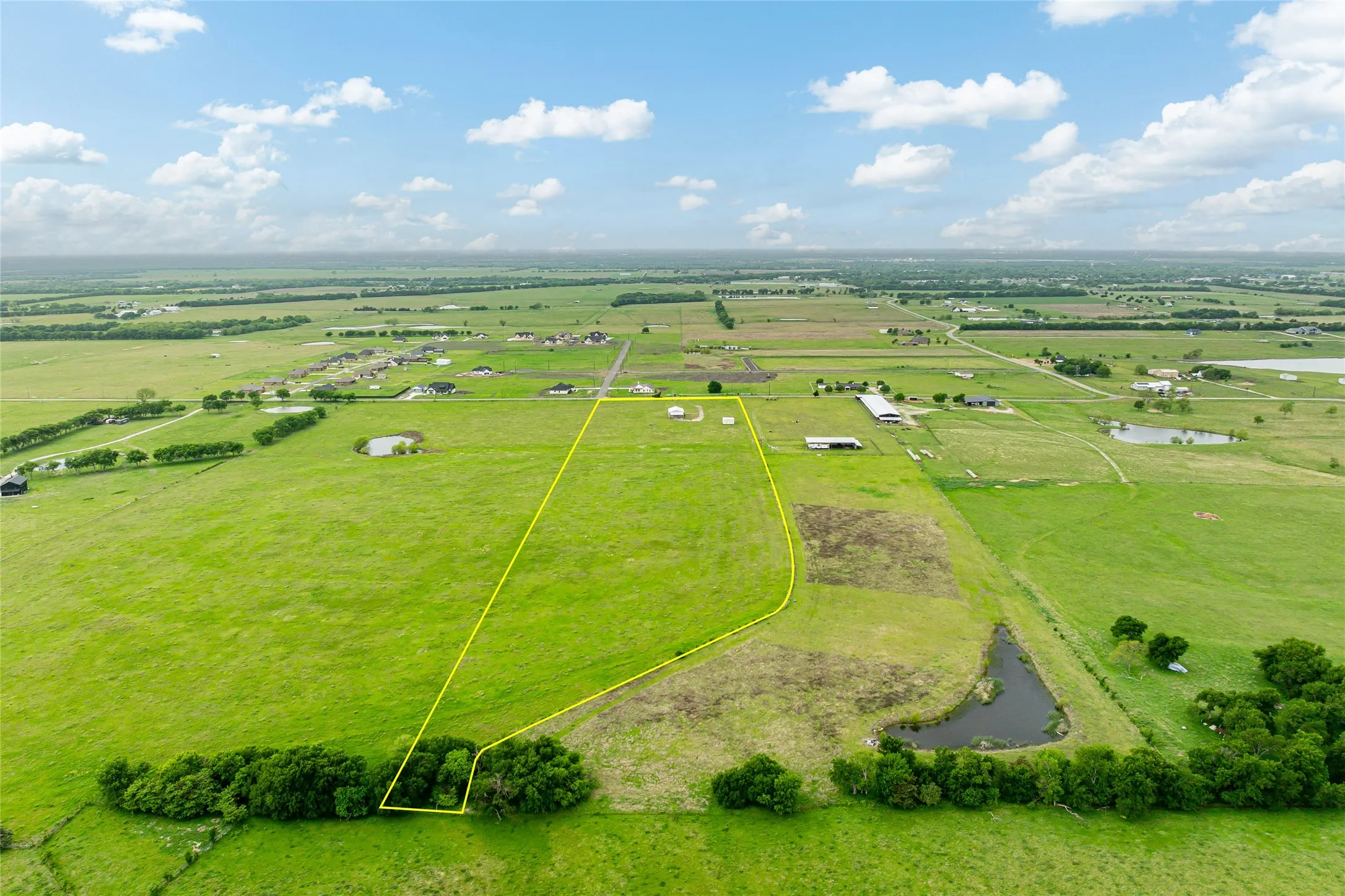 Farm For Sale in Fannin County , 435 County Road 4875, Celeste, Texas 75423, 3 Bedroom, 2 Bathroom, Garage spaces, 1,800 Sqft, built in 2022, Price $599,000, mls#21357736, Real Estate Agent in Celeste, Homes For Sale in Fannin county, Homes For Sale in Celeste, Realtor in Celeste Texas, Real Estate Brokerage Independent Realty Texas, Luminita Cordes Realtor