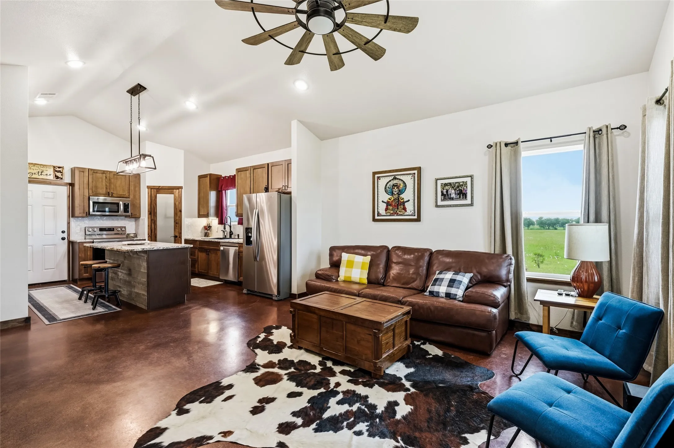 Farm For Sale in Fannin County , 435 County Road 4875, Celeste, Texas 75423, 3 Bedroom, 2 Bathroom, Garage spaces, 1,800 Sqft, built in 2022, Price $599,000, mls#21357736, Real Estate Agent in Celeste, Homes For Sale in Fannin county, Homes For Sale in Celeste, Realtor in Celeste Texas, Real Estate Brokerage Independent Realty Texas, Luminita Cordes Realtor
