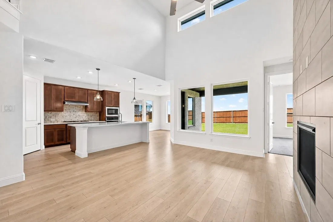 546 Wisteria Street ~ Ready Now