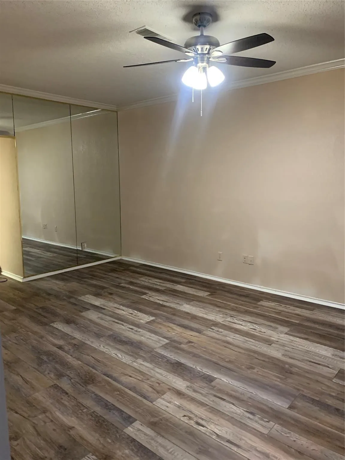 Condominium For Rent in Dallas County , 14333 Preston Road 1604, Dallas, Texas 75254, 1 Bedroom, 2 Bathroom, Garage spaces, 1,028 Sqft, built in 1982, mls#21357802, Real Estate Agent in Dallas, Homes For Rent in Dallas county, Homes For Rent in Dallas, Realtor in Dallas Texas, Real Estate Brokerage Independent Realty Texas, Luminita Cordes Realtor