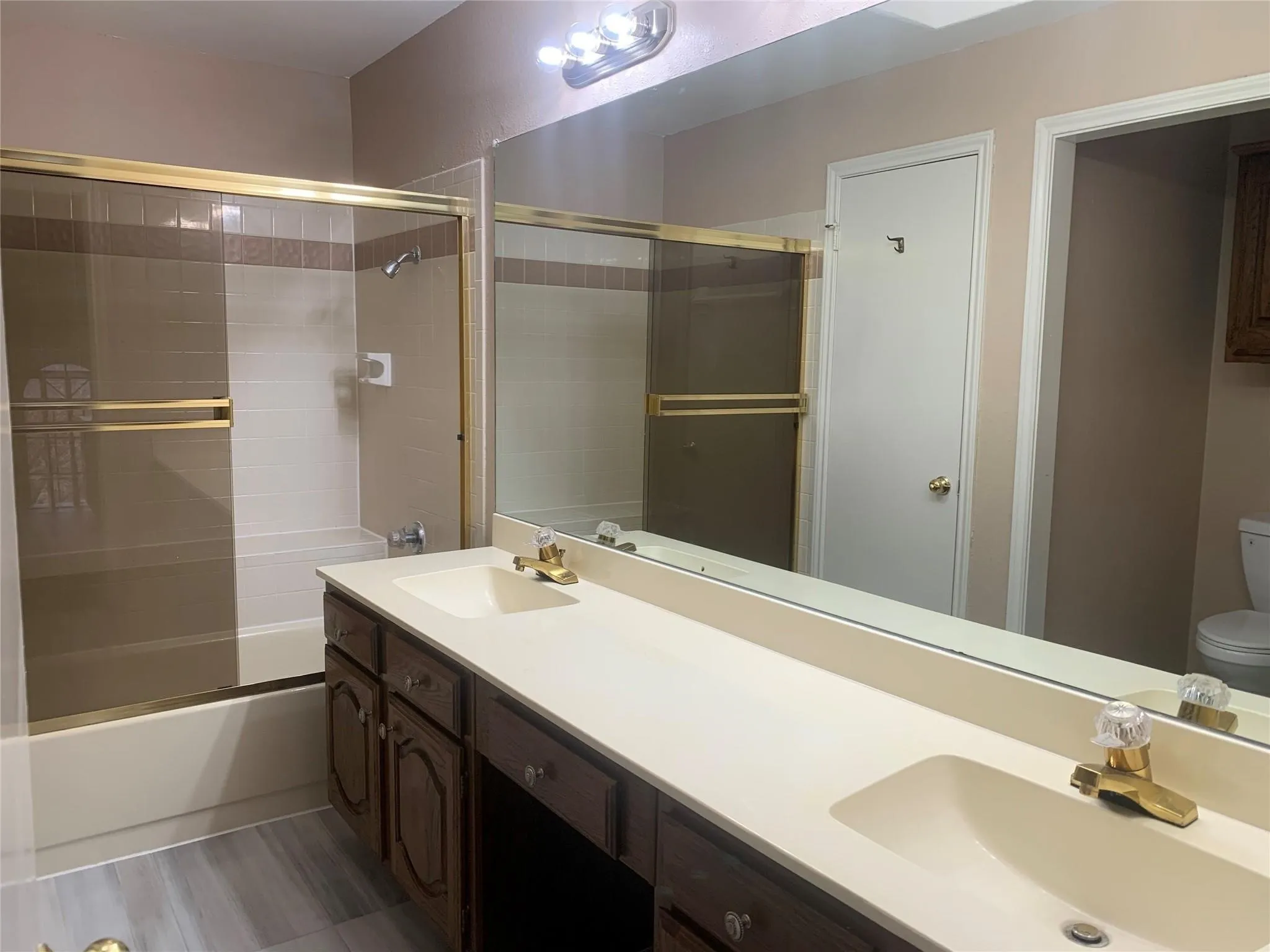 Condominium For Rent in Dallas County , 14333 Preston Road 1604, Dallas, Texas 75254, 1 Bedroom, 2 Bathroom, Garage spaces, 1,028 Sqft, built in 1982, mls#21357802, Real Estate Agent in Dallas, Homes For Rent in Dallas county, Homes For Rent in Dallas, Realtor in Dallas Texas, Real Estate Brokerage Independent Realty Texas, Luminita Cordes Realtor