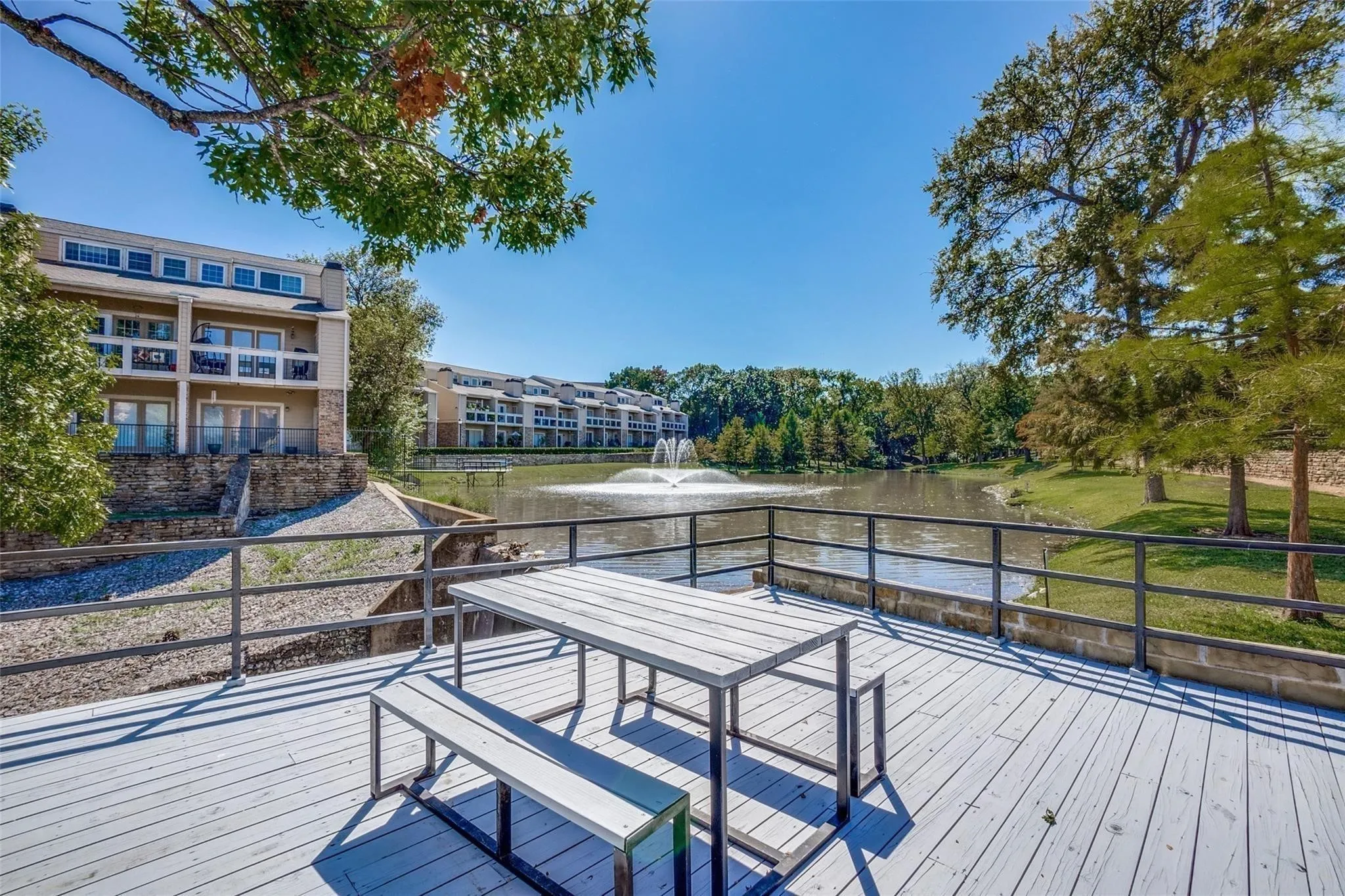 Condominium For Rent in Dallas County , 14333 Preston Road 1604, Dallas, Texas 75254, 1 Bedroom, 2 Bathroom, Garage spaces, 1,028 Sqft, built in 1982, mls#21357802, Real Estate Agent in Dallas, Homes For Rent in Dallas county, Homes For Rent in Dallas, Realtor in Dallas Texas, Real Estate Brokerage Independent Realty Texas, Luminita Cordes Realtor