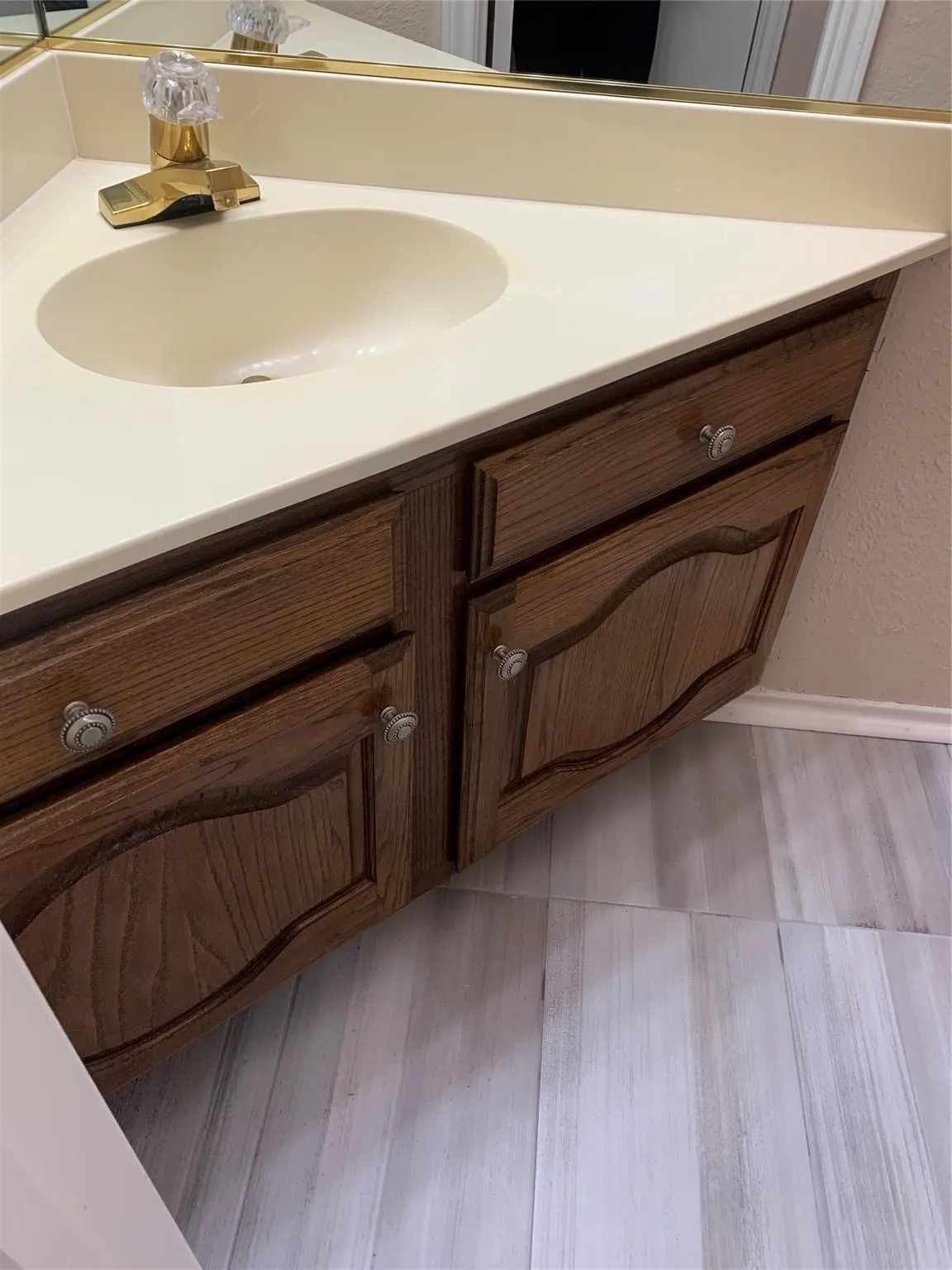 Condominium For Rent in Dallas County , 14333 Preston Road 1604, Dallas, Texas 75254, 1 Bedroom, 2 Bathroom, Garage spaces, 1,028 Sqft, built in 1982, mls#21357802, Real Estate Agent in Dallas, Homes For Rent in Dallas county, Homes For Rent in Dallas, Realtor in Dallas Texas, Real Estate Brokerage Independent Realty Texas, Luminita Cordes Realtor