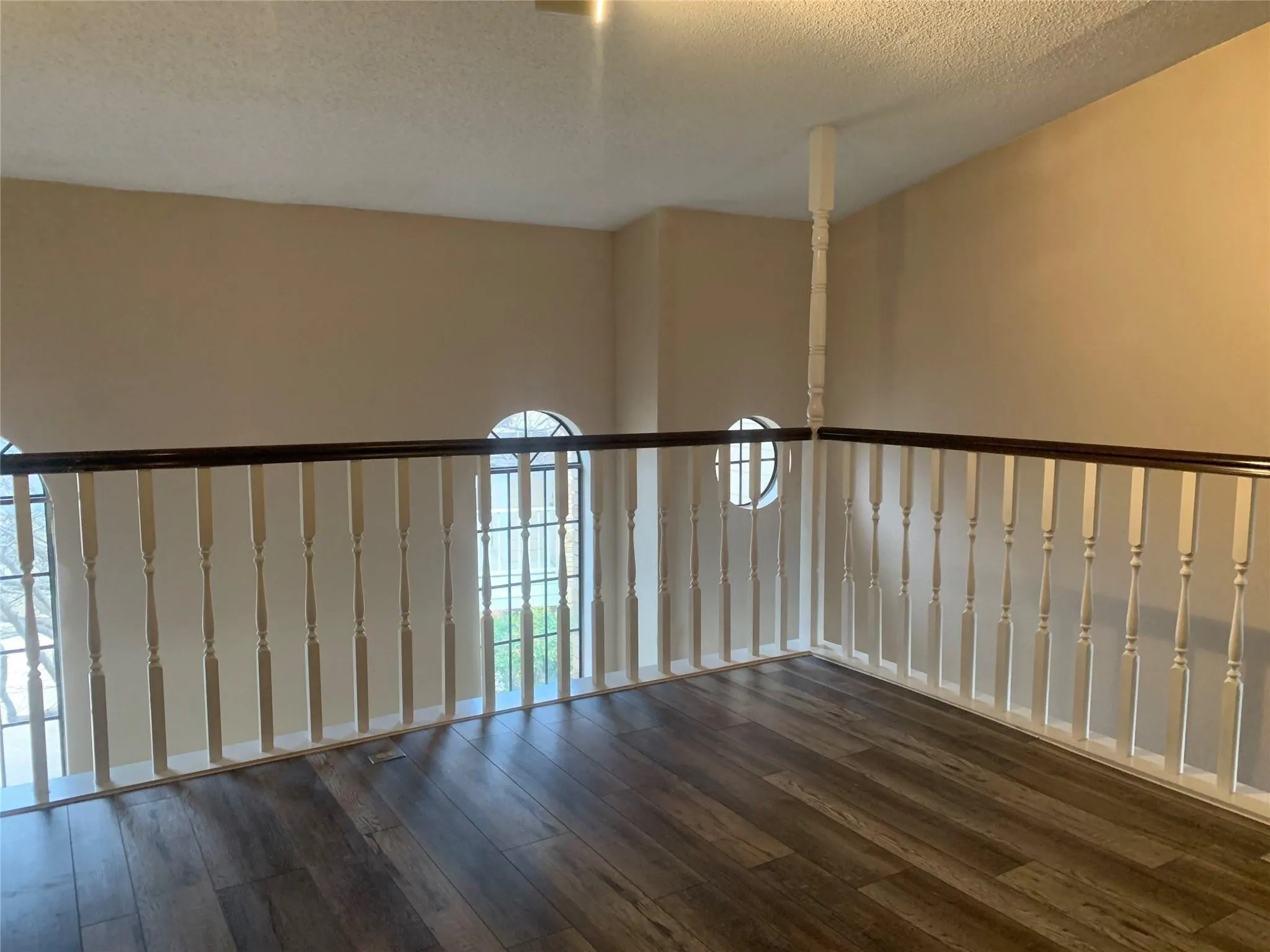 Condominium For Rent in Dallas County , 14333 Preston Road 1604, Dallas, Texas 75254, 1 Bedroom, 2 Bathroom, Garage spaces, 1,028 Sqft, built in 1982, mls#21357802, Real Estate Agent in Dallas, Homes For Rent in Dallas county, Homes For Rent in Dallas, Realtor in Dallas Texas, Real Estate Brokerage Independent Realty Texas, Luminita Cordes Realtor