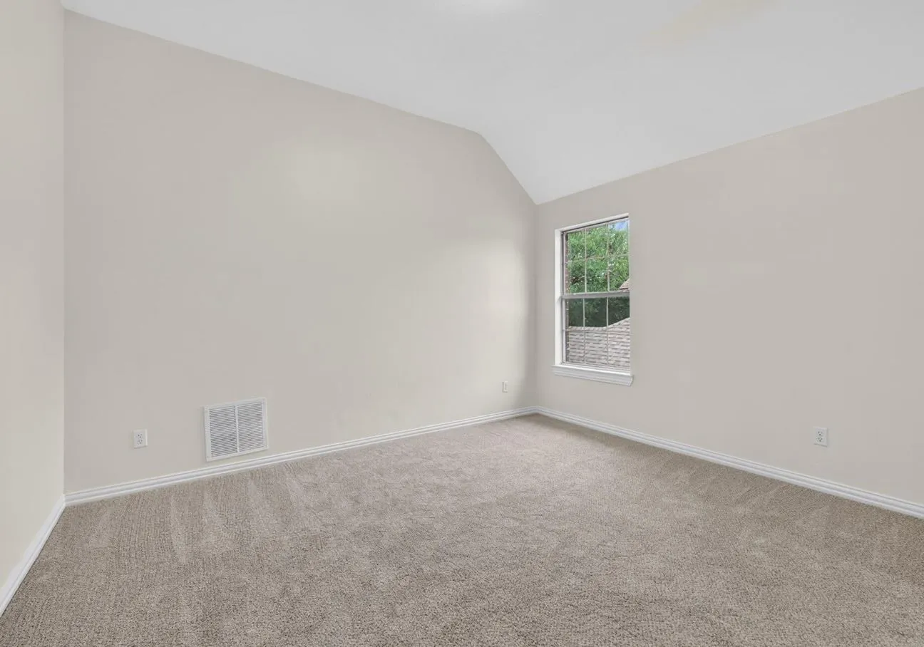 Single Family Residence For Sale in Denton County , 2717 Whispering Trail, Little Elm, Texas 75068, 5 Bedroom, 4 Bathroom, 2 Garage spaces, 2,988 Sqft, built in 2004, mls#21357829, Real Estate Agent in Little Elm, Homes For Sale in Denton county, Homes For Sale in Little Elm, Realtor in Little Elm Texas, Real Estate Brokerage Independent Realty Texas, Luminita Cordes Realtor